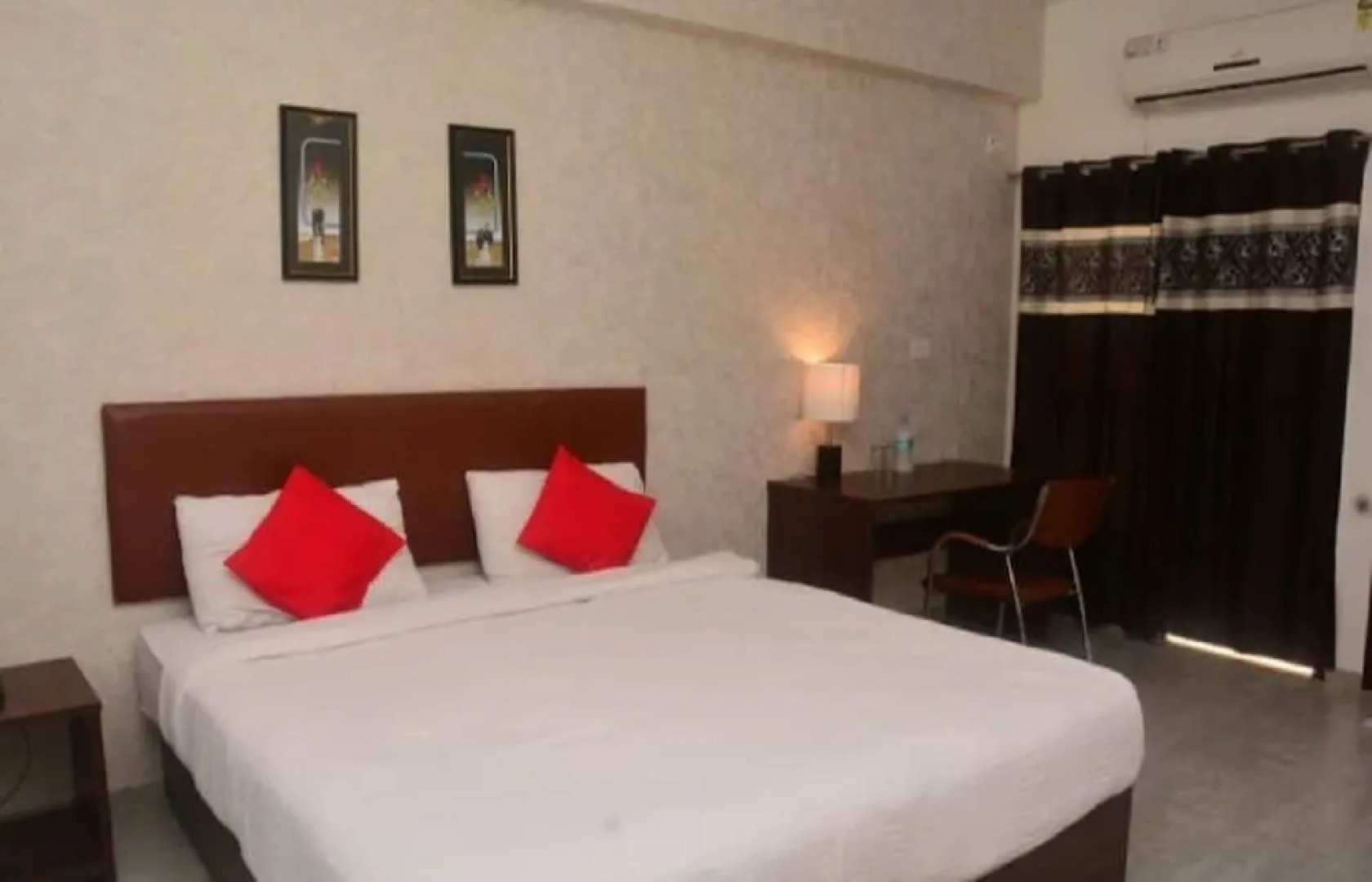 Sai Preet Service Apartment