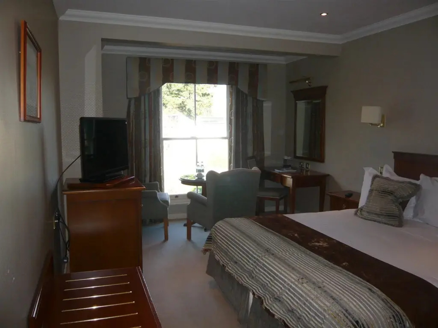 Lakeside Hotel & Spa