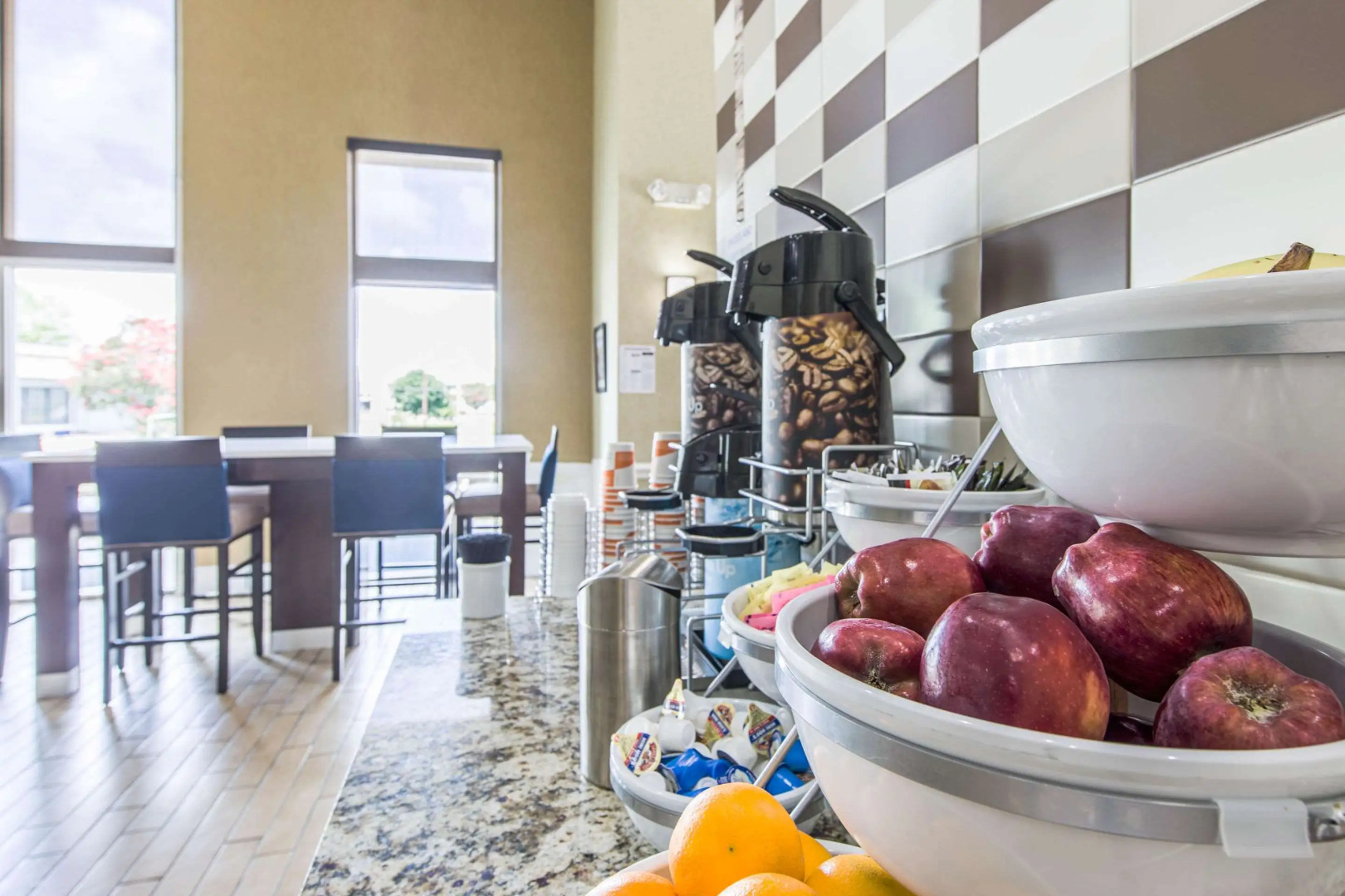 Comfort Inn & Suites Greenwood near University