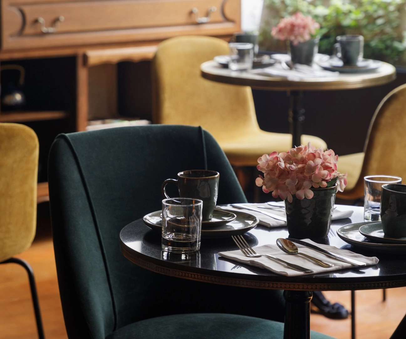 Alberts Hotel (ex Angely)