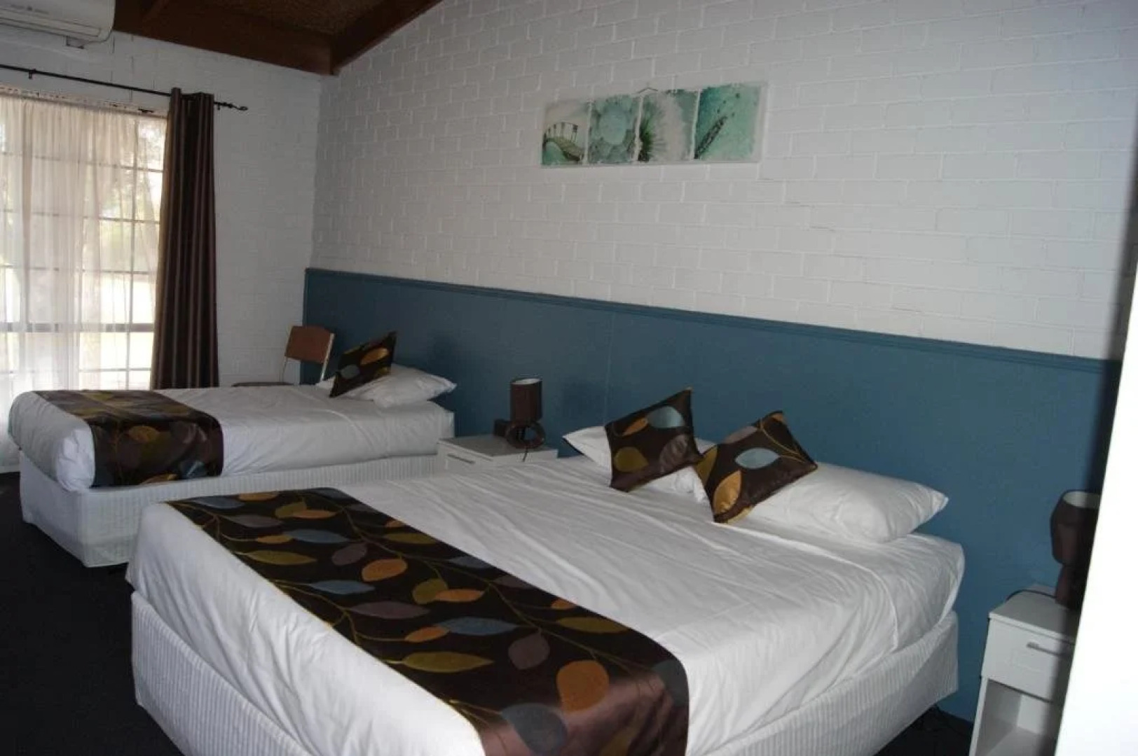 Bakery Park Motor Inn