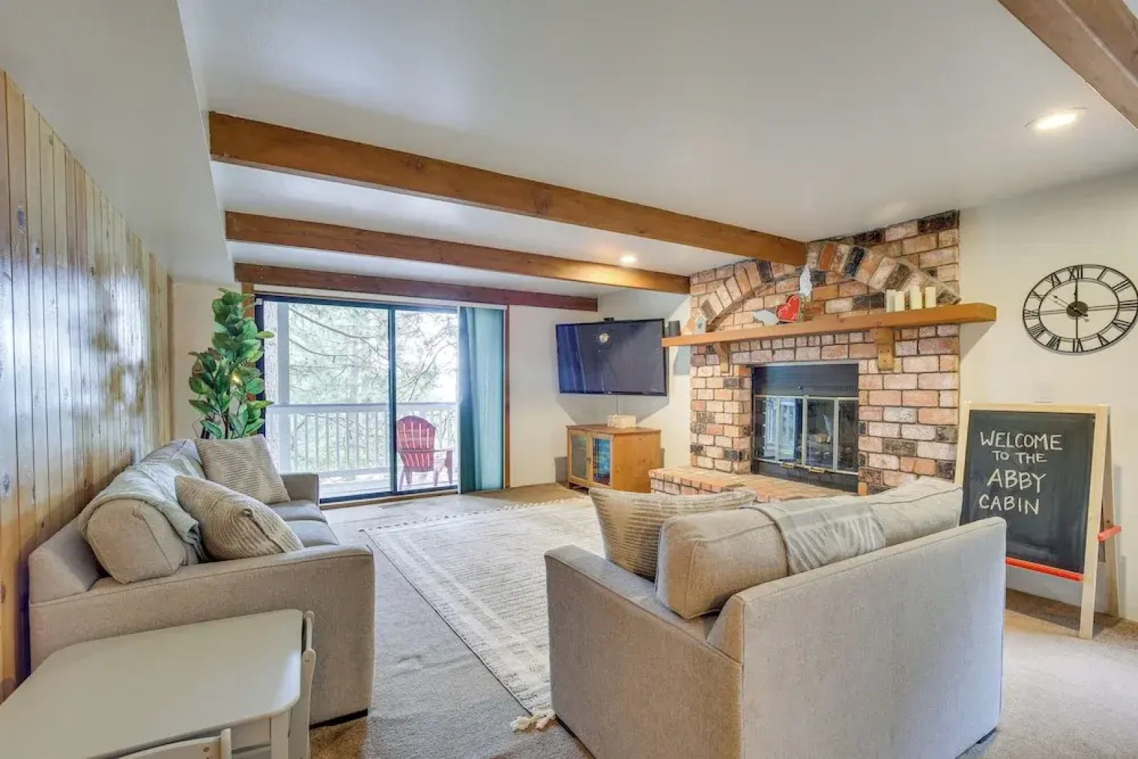 The Abby Cabin: Restful Running Springs Retreat!