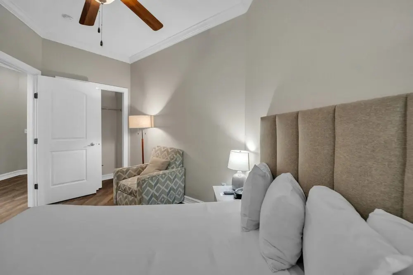 2 bedroom Tampa Condo at Private Golf Course 2 Condo by RedAwning