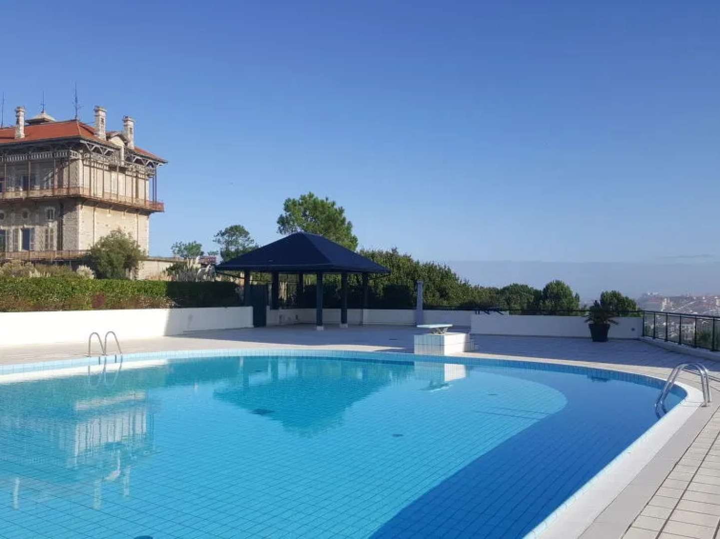 Le Palais de la Roseraie