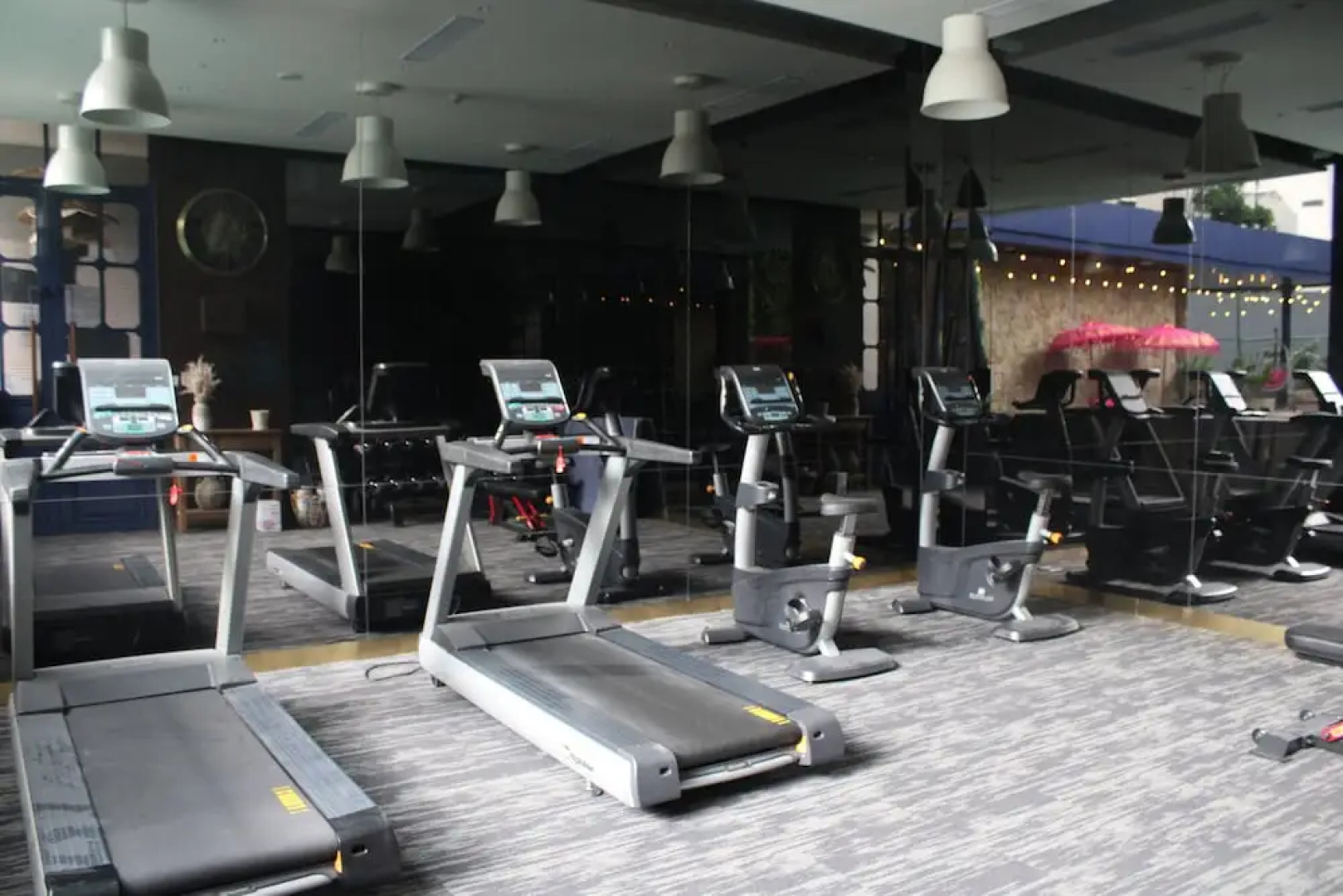 Ashley Tugu Tani Menteng