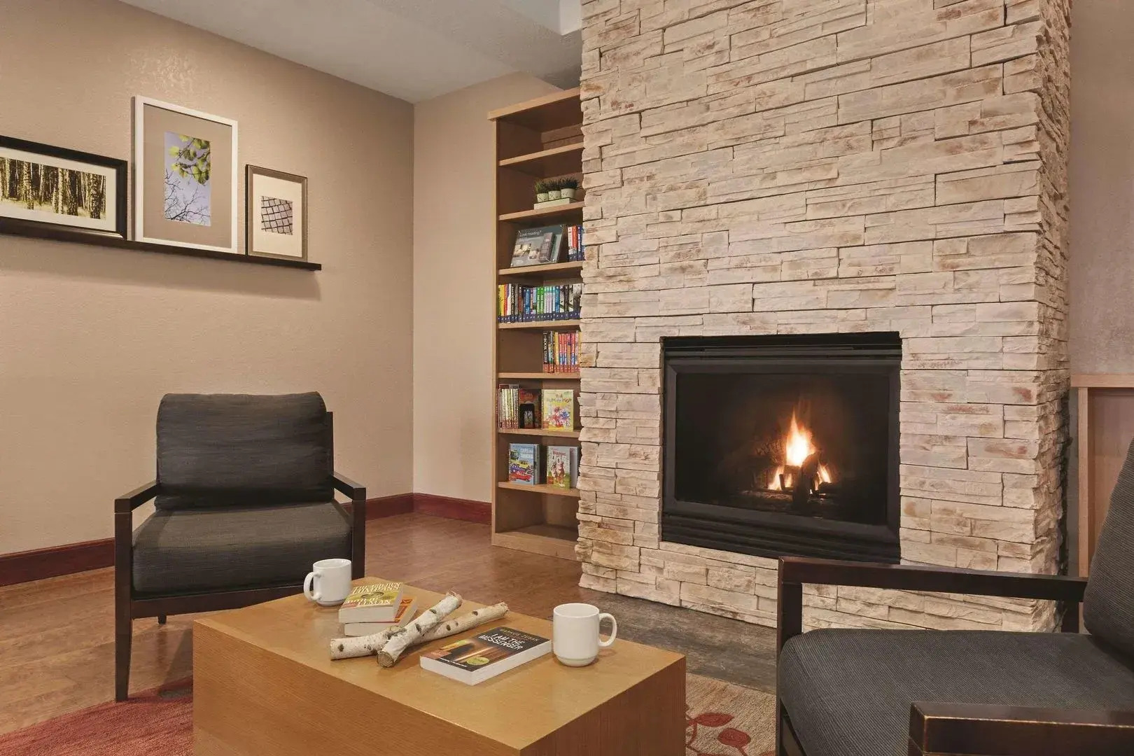 Country Inn & Suites by Radisson, Willmar, MN