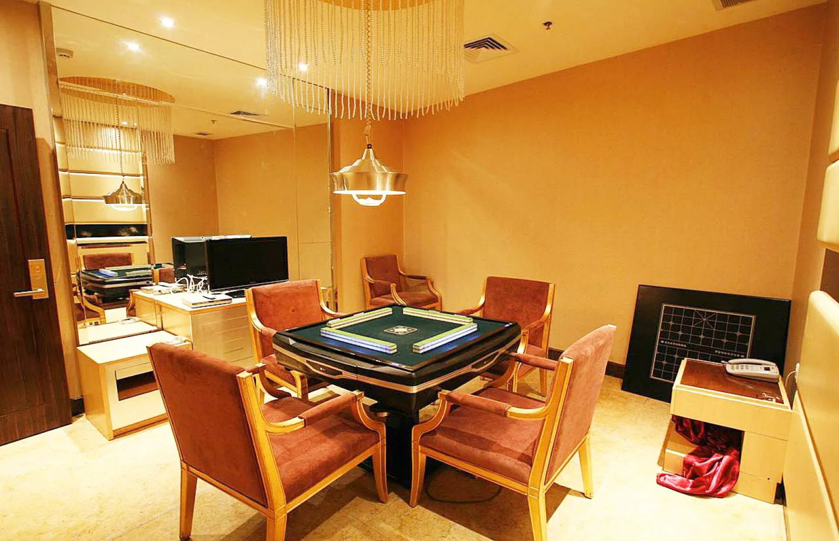 Beijing Sky House Business Hotel (formerly Beijing Century Hong Kong Hotel)