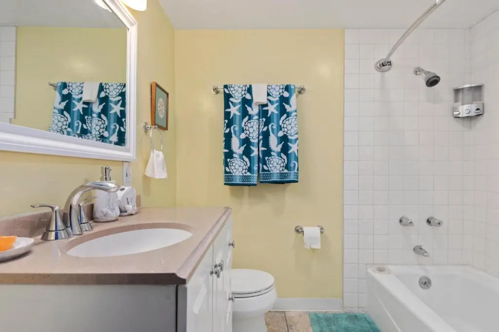 Santa Barbara Cozy Studio with Private Patio