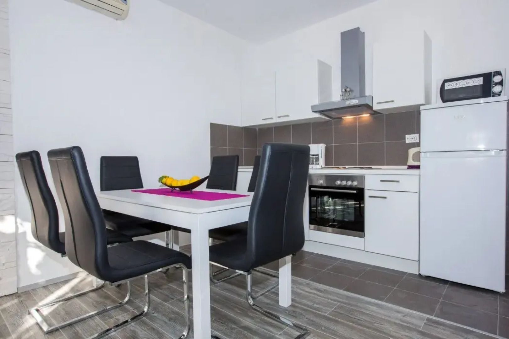 Apartments Villa Roza