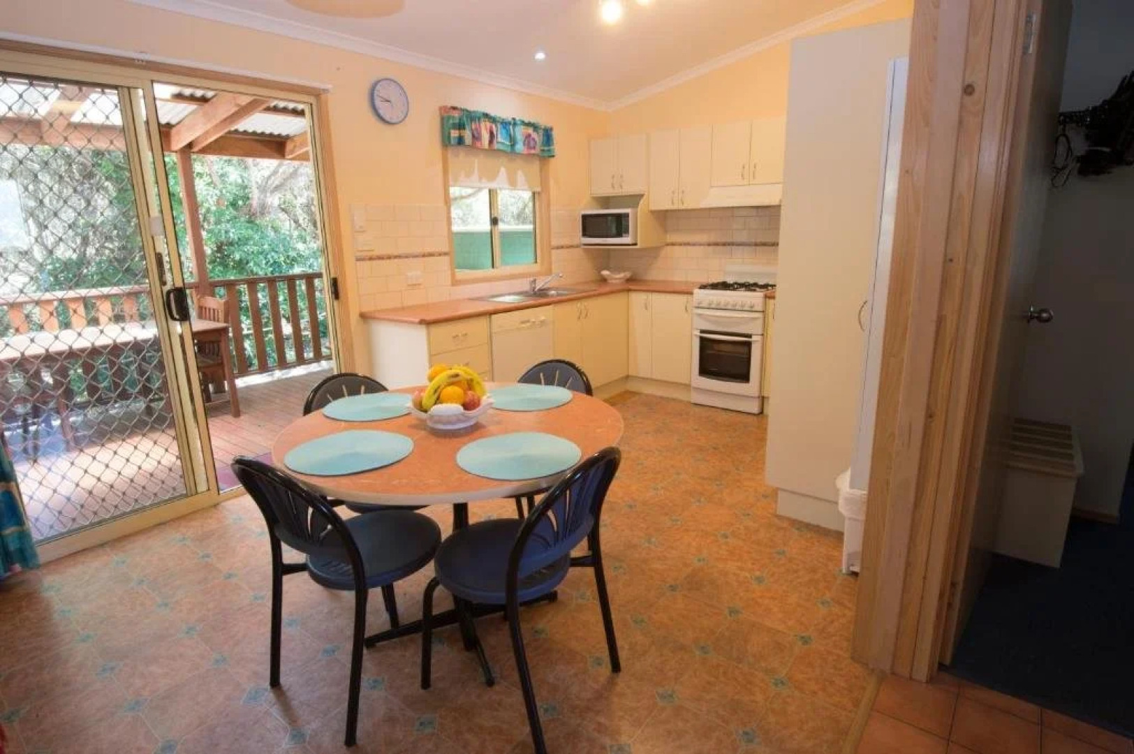 The Lakes Beachfront Holiday Retreat