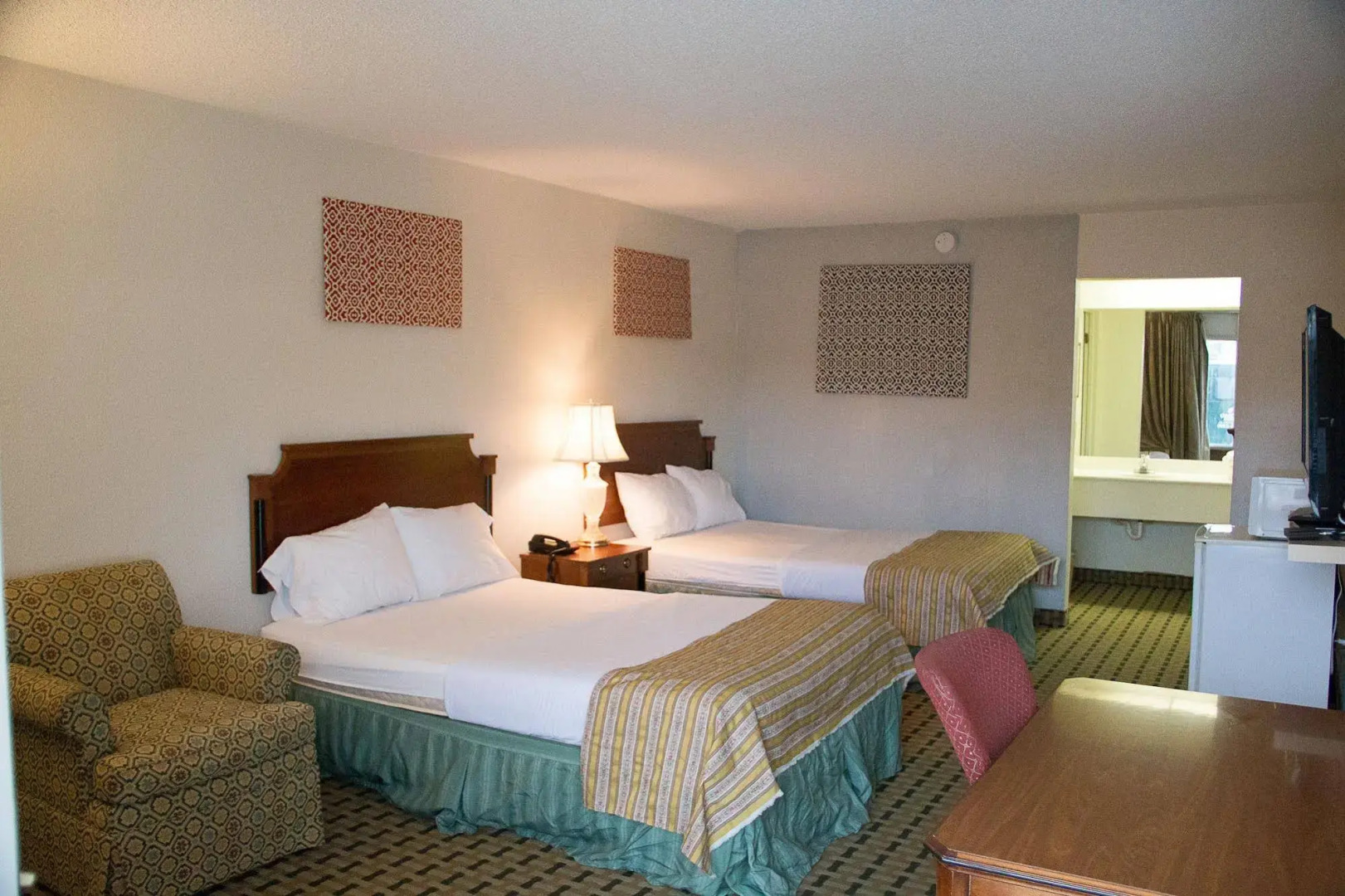 Cocomo Inn and Suites