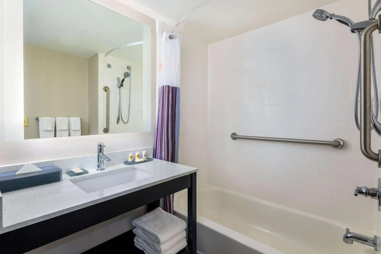 La Quinta Inn & Suites by Wyndham Kennesaw