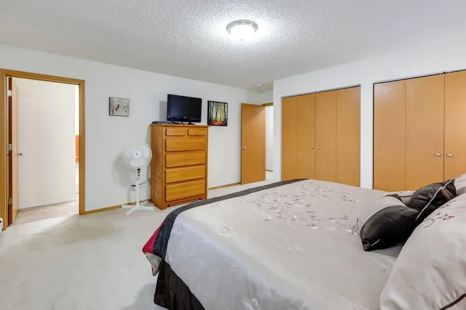 Fairbanks Alaskan Abode ~ 1 Mile to Pioneer Park!