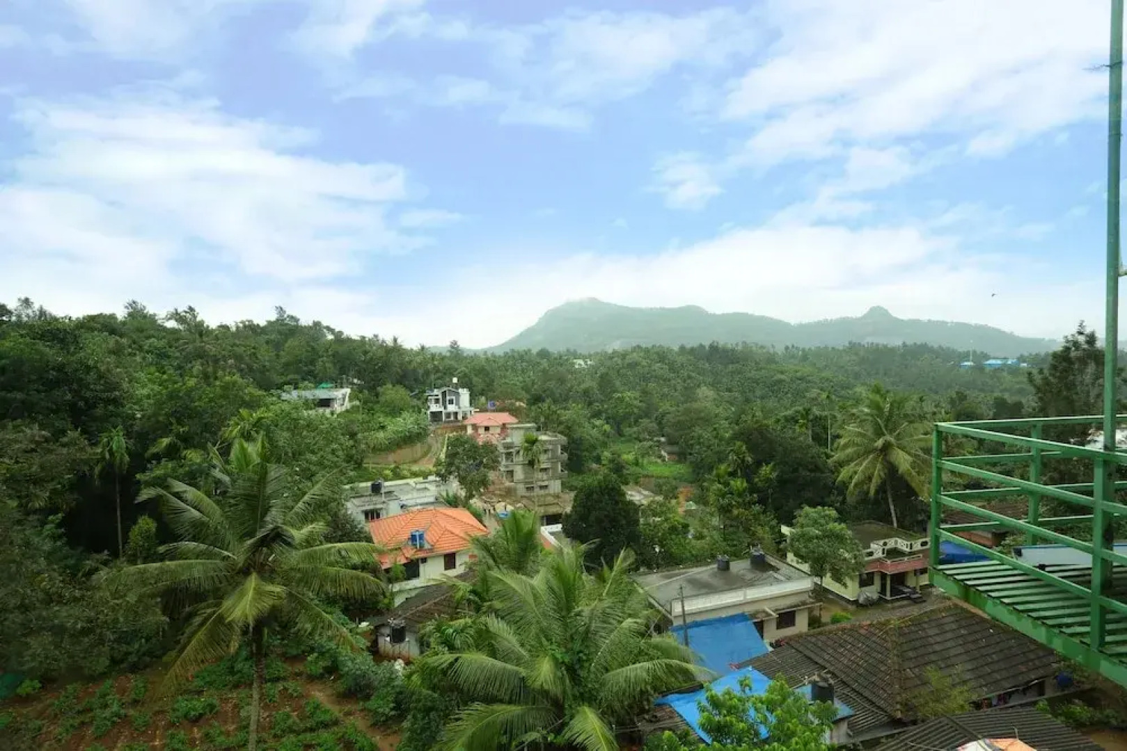 OYO 16342 Home Luxurious 2BHK Wayanad