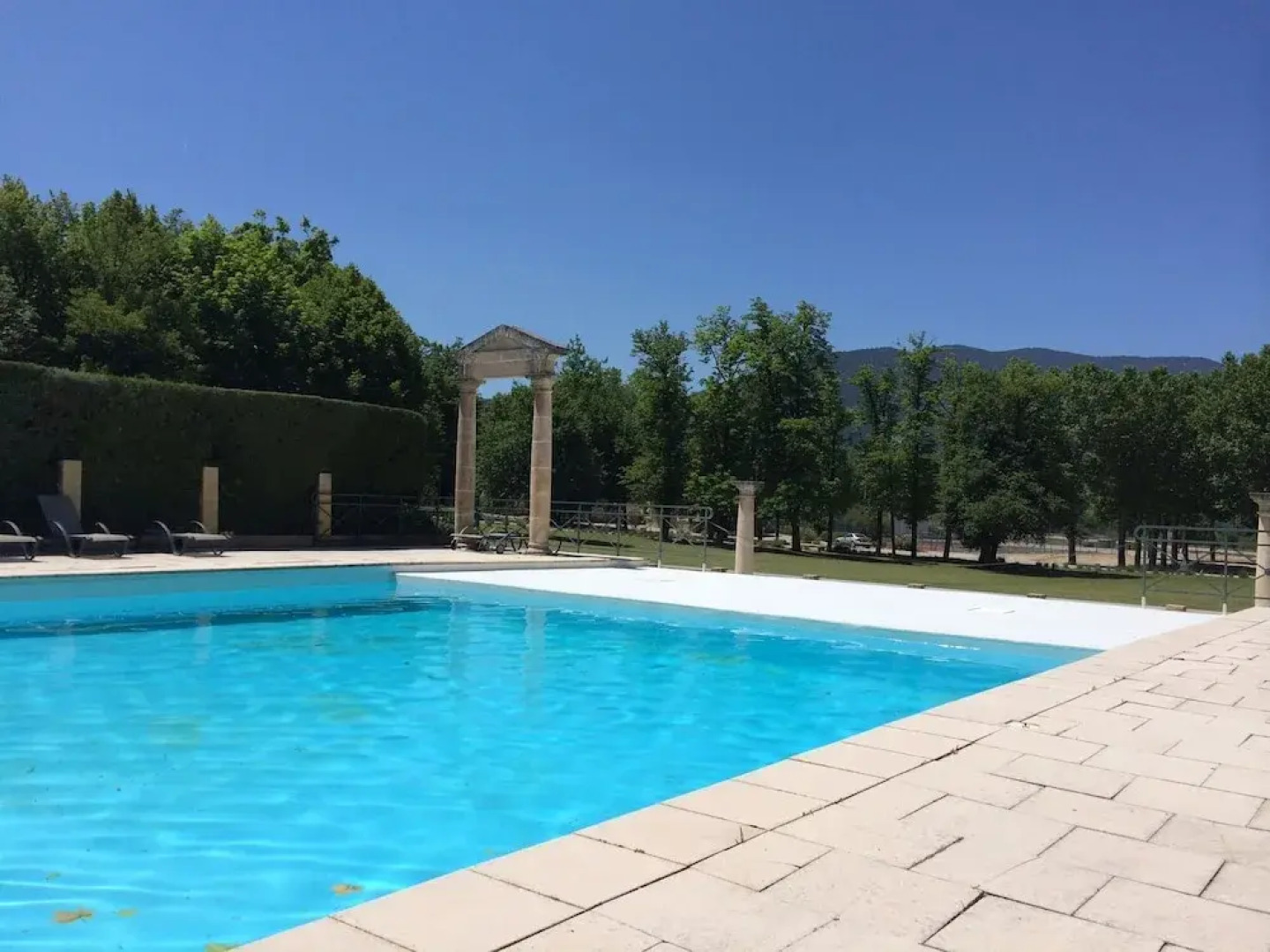Two Studios With Pool, in Garden Park Nearby Spas and Views at the Mont Ventoux