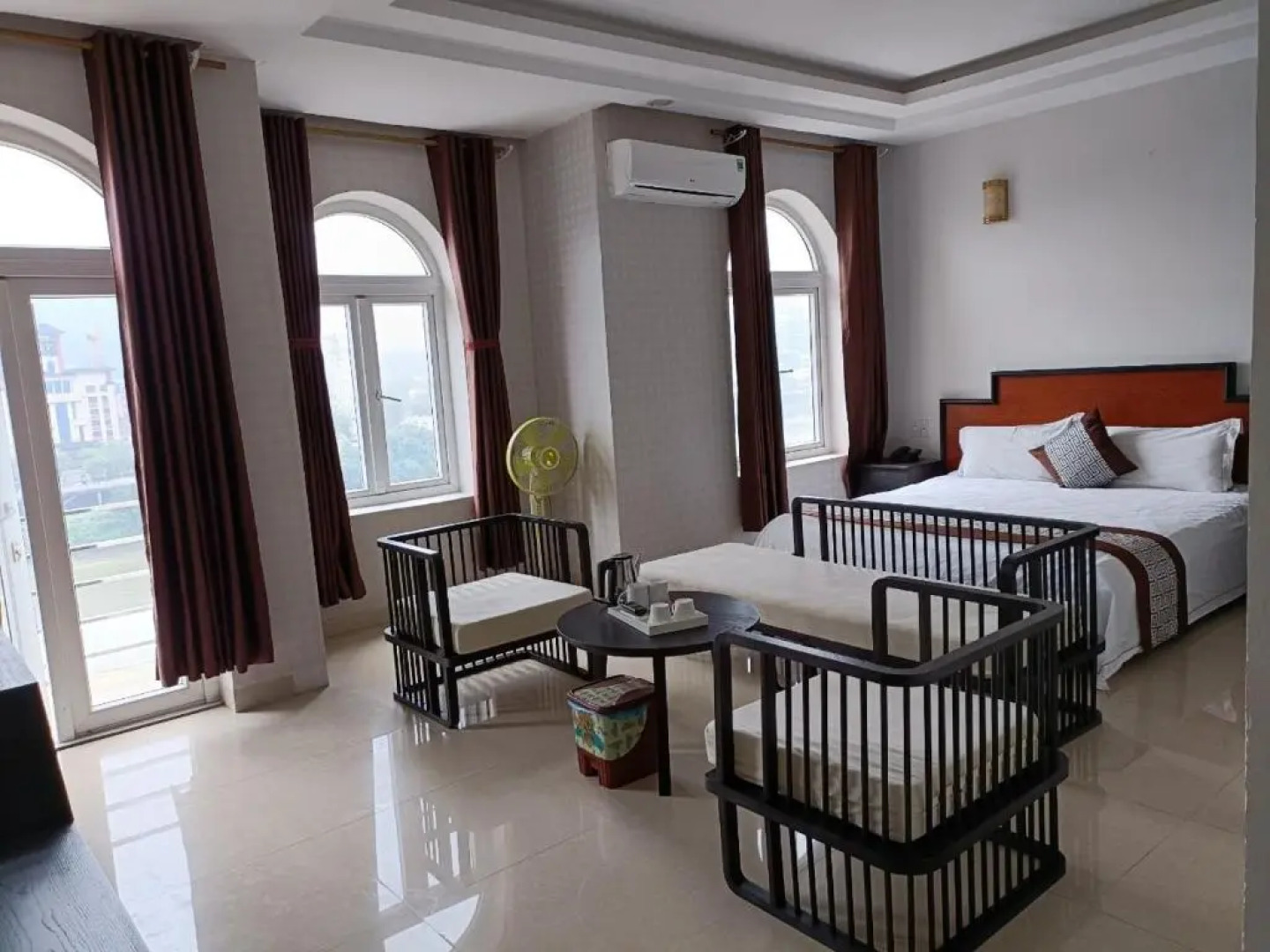 Song Hong View Hotel