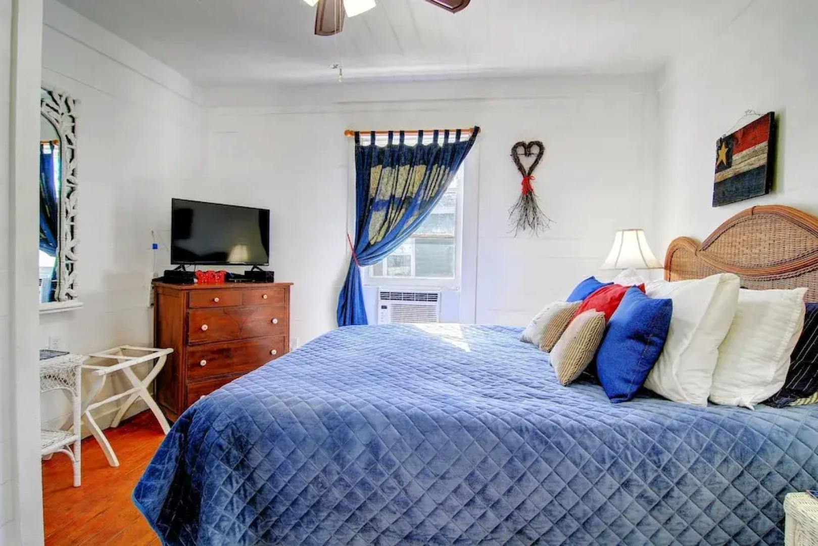 Joys Beach 1 Bedroom Cottage by RedAwning