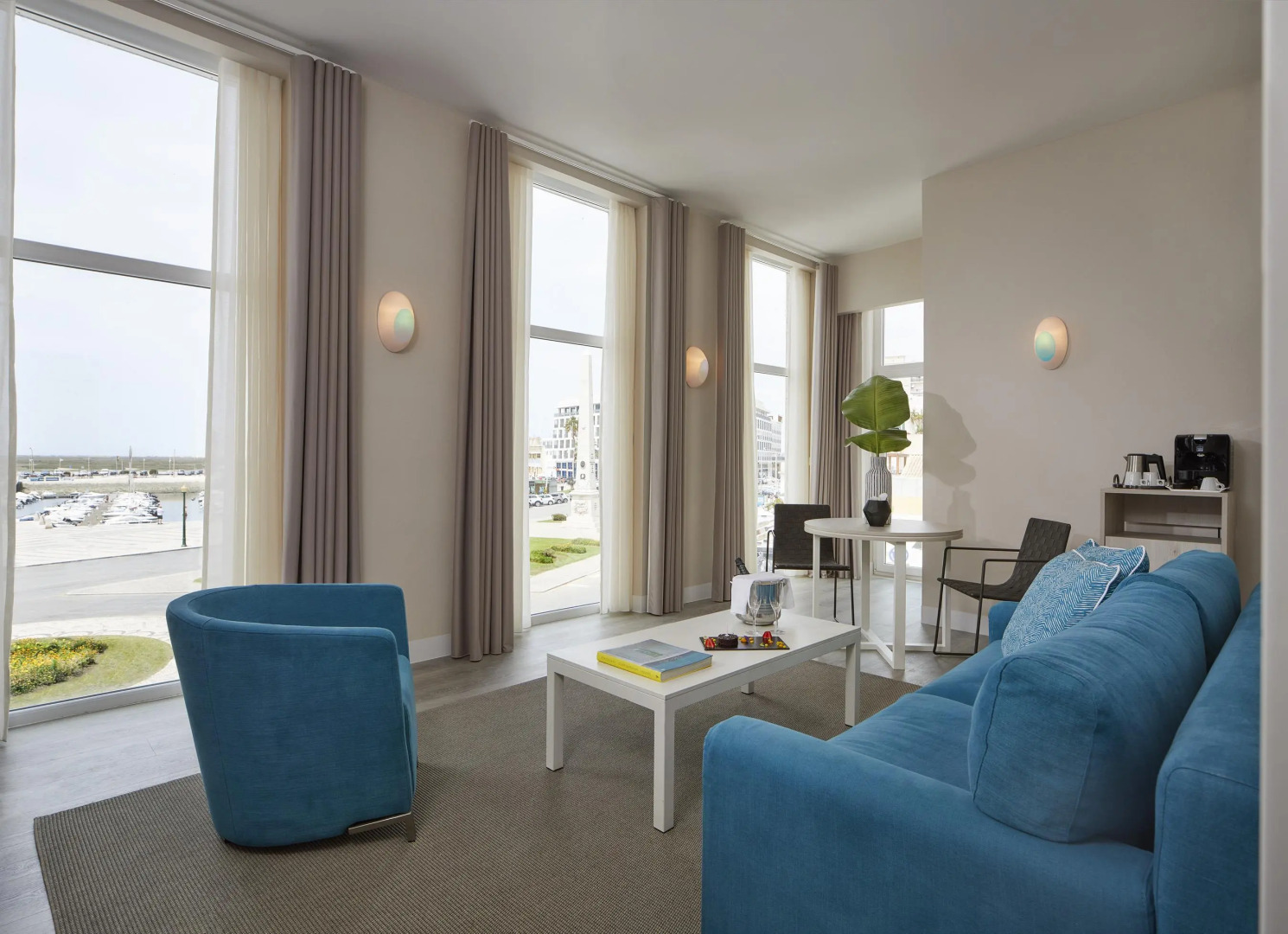 Отель Occidental Faro