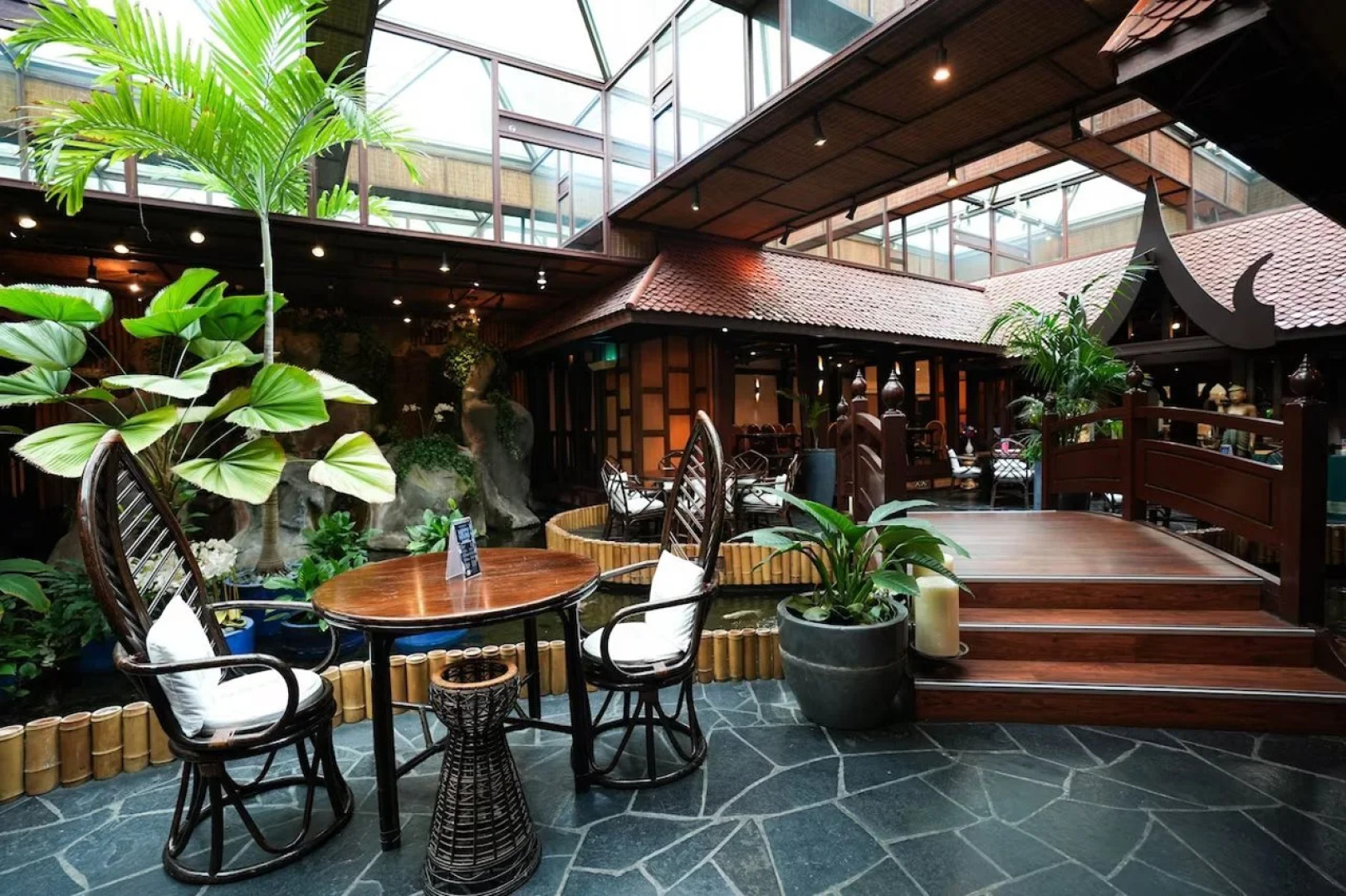 Mövenpick Grand Al Bustan Dubai