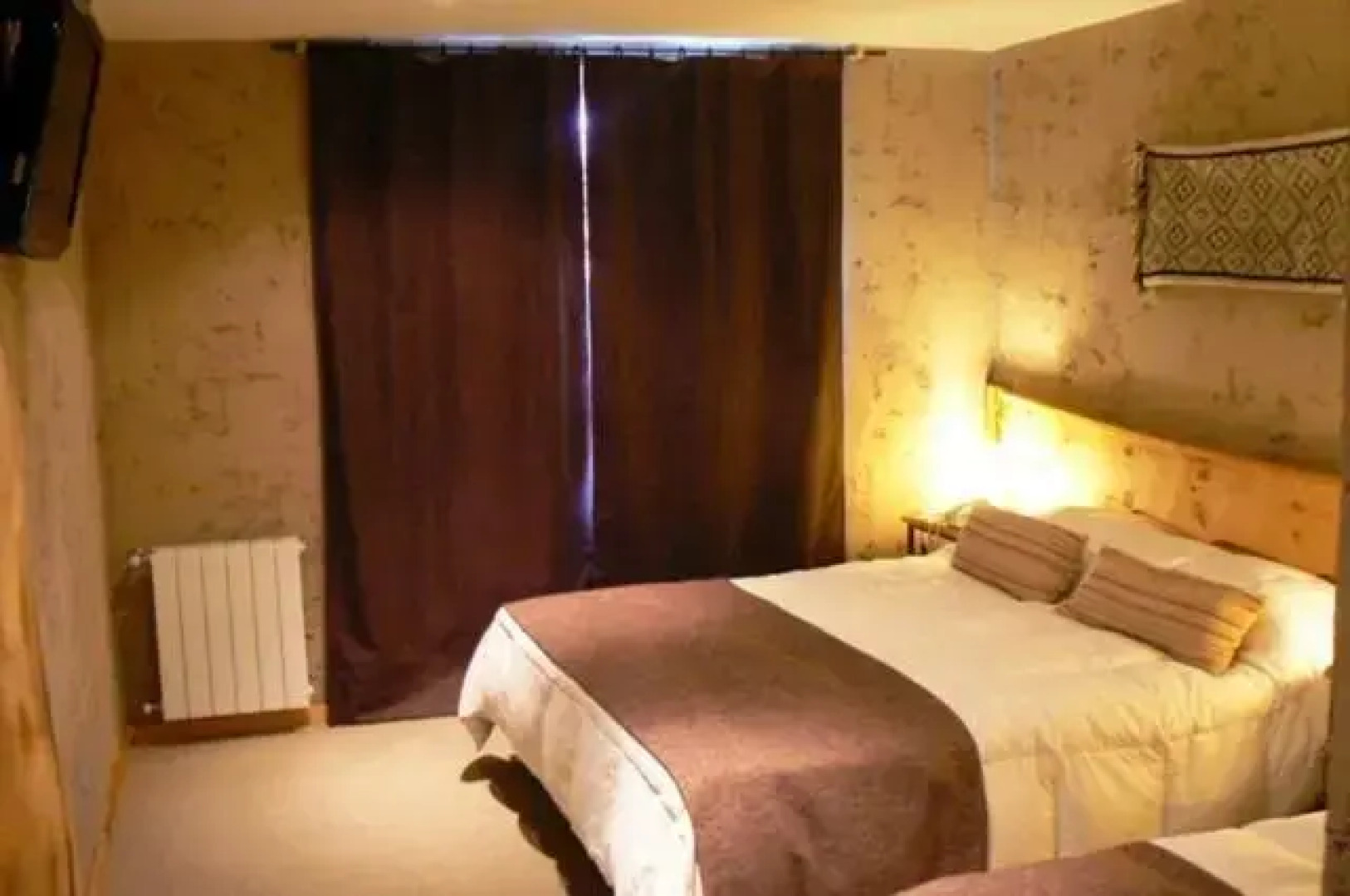 Ruca Pehuen Eco-Lodge De Montaña