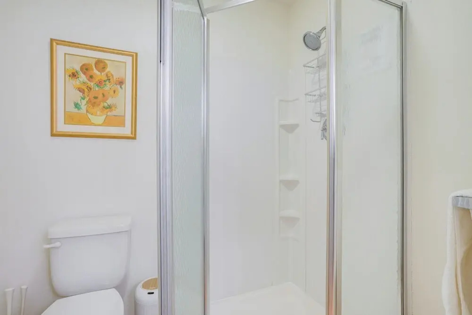 The White Elephant Inn Getaway w/ Pool & Hot Tub!