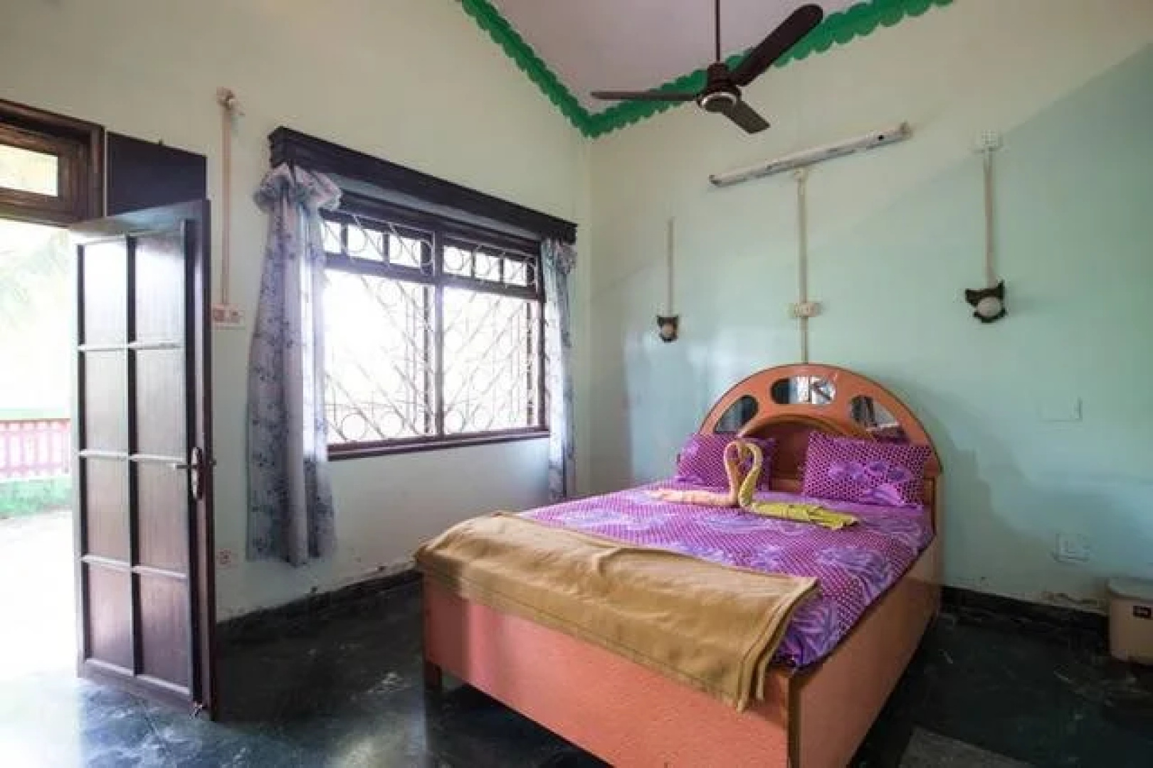 Aakriti's Guest House