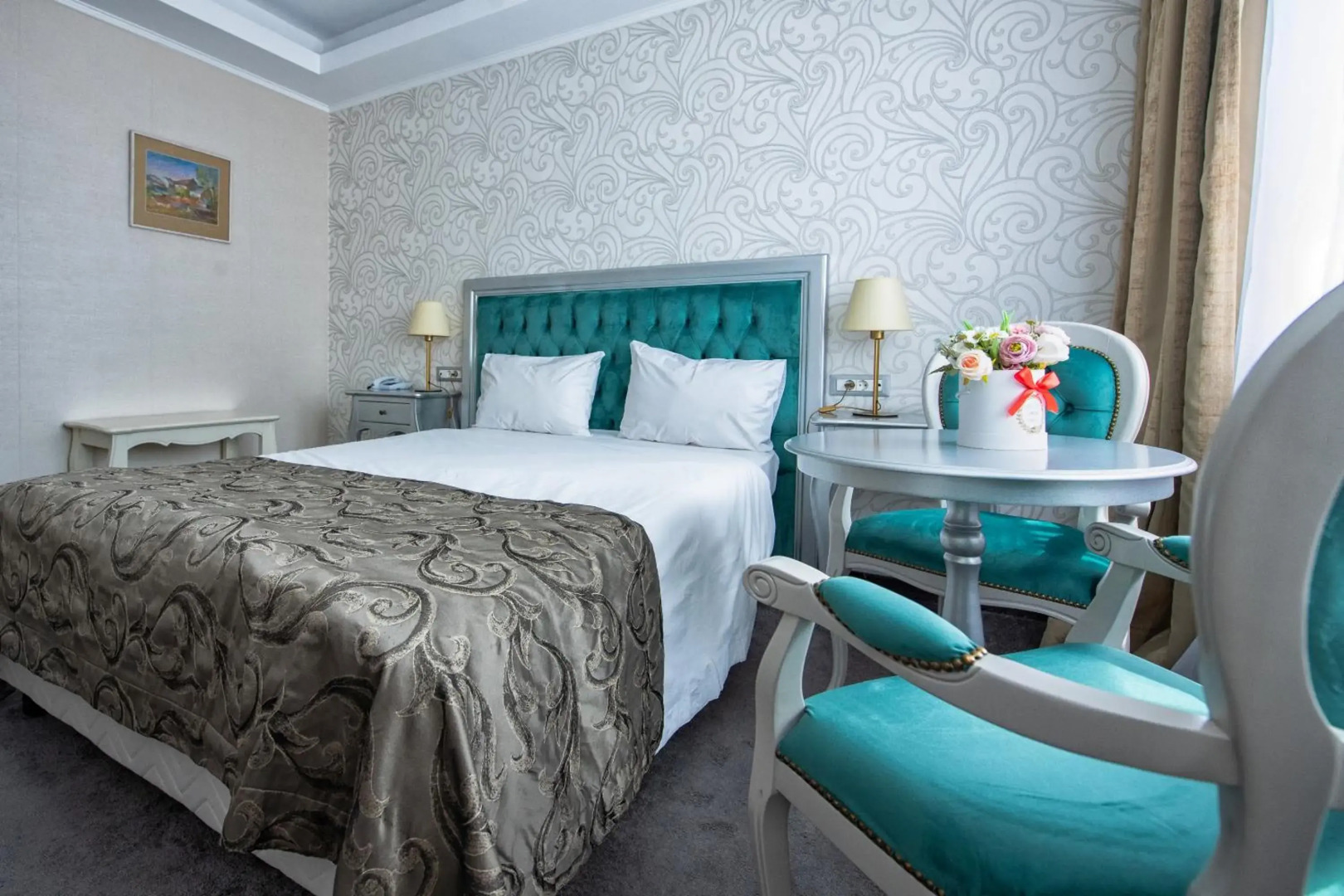 Hotel Roman by Dumbrava