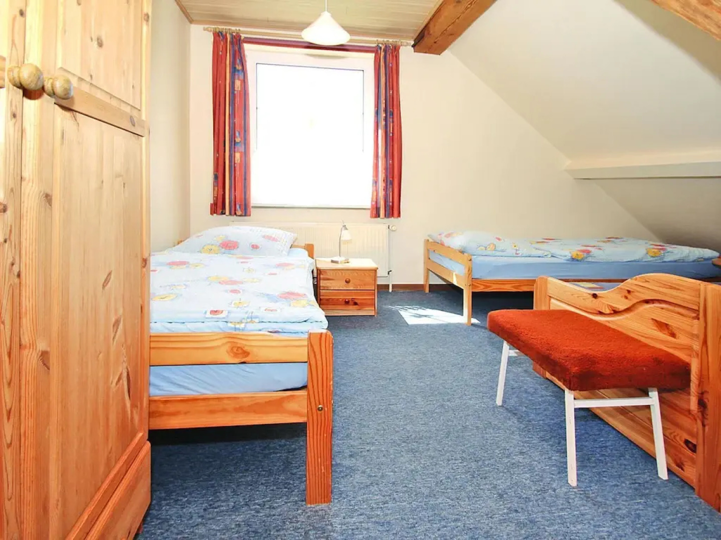 Terraced house in Strackholt with terrace