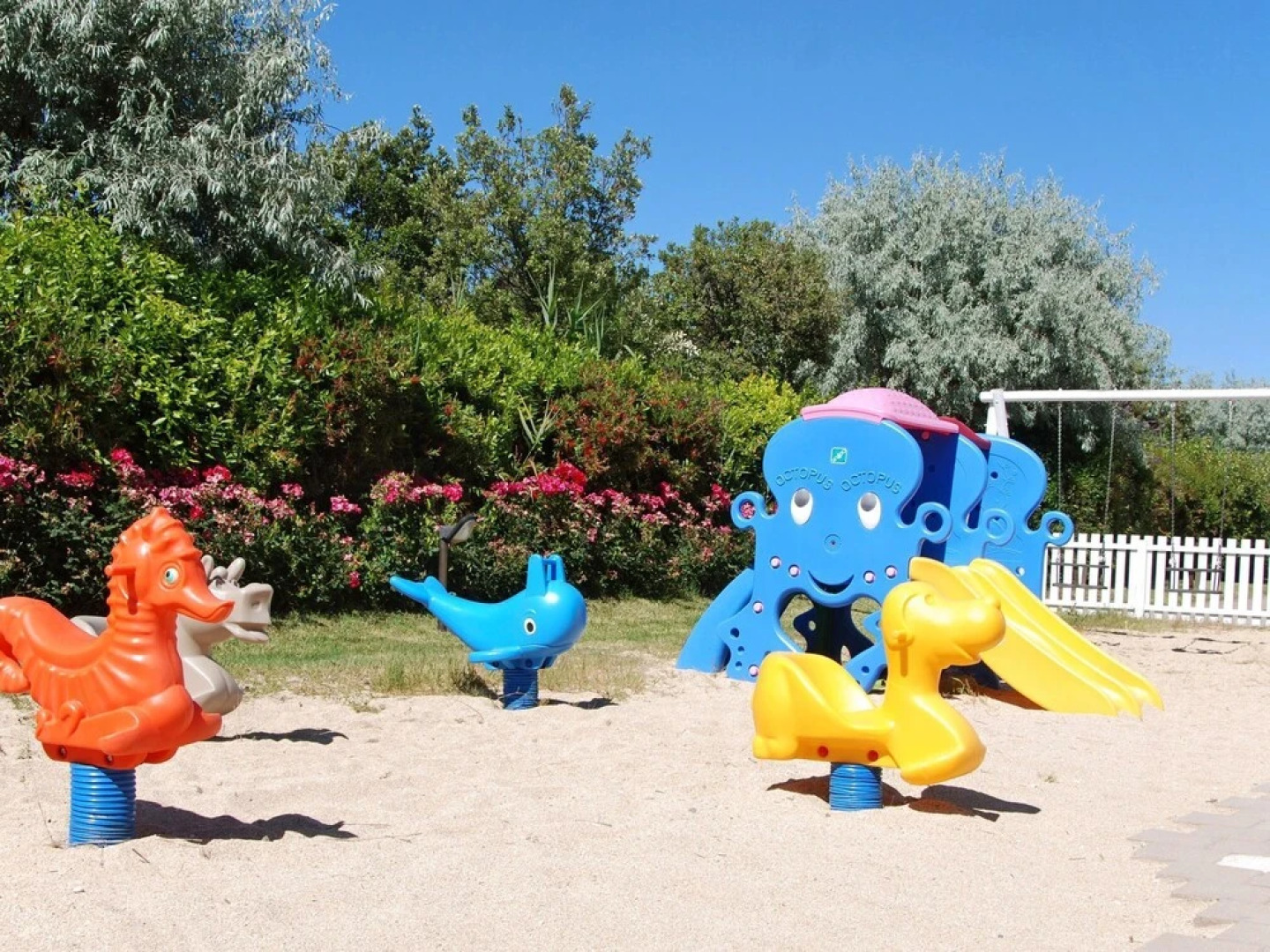 Well-Kept Bungalow with AC on the Beautiful Adriatic Coast