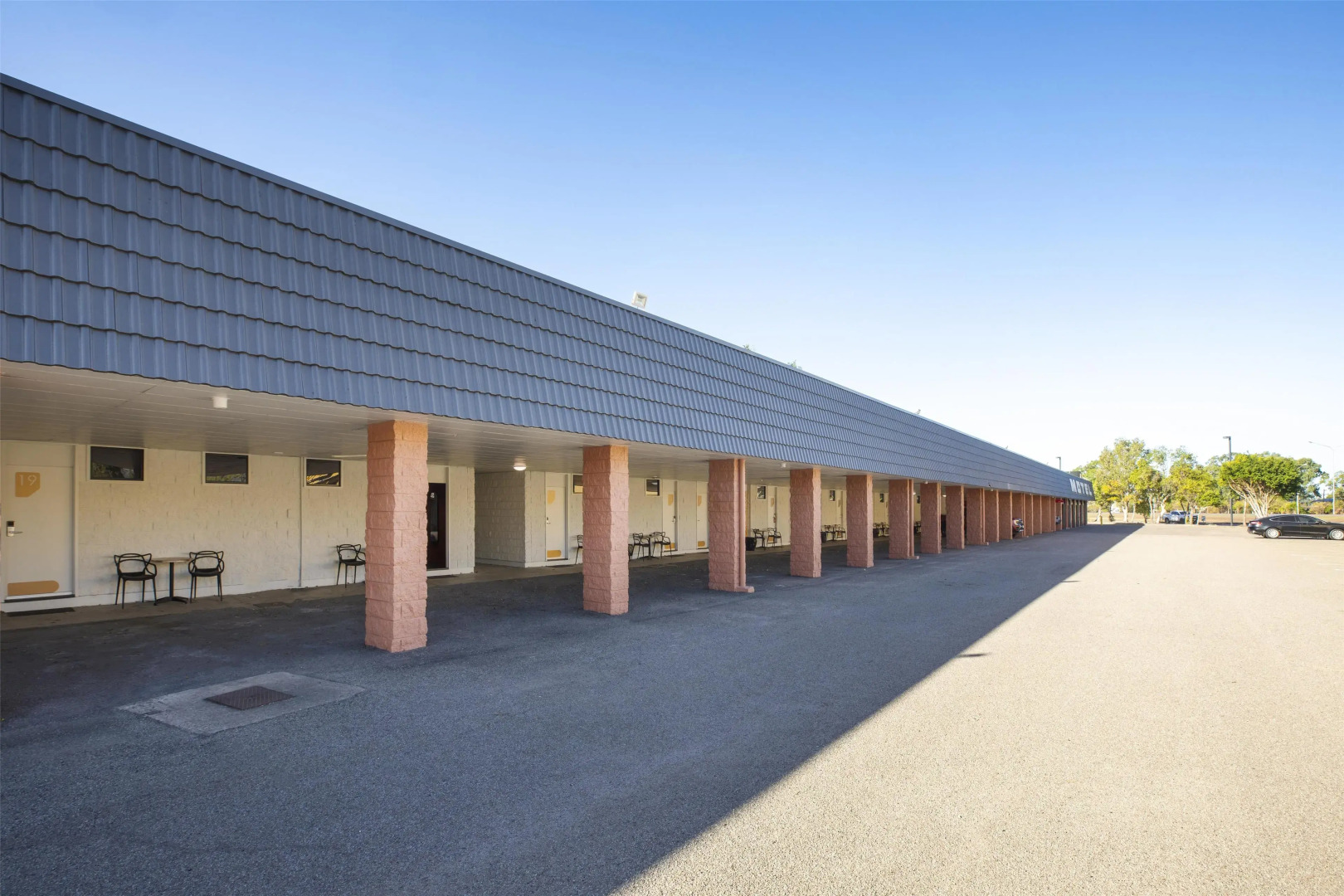 Nightcap at Dalrymple Hotel