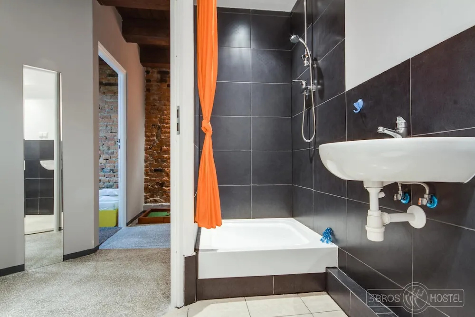 3 Bros Hostel Cieszyn