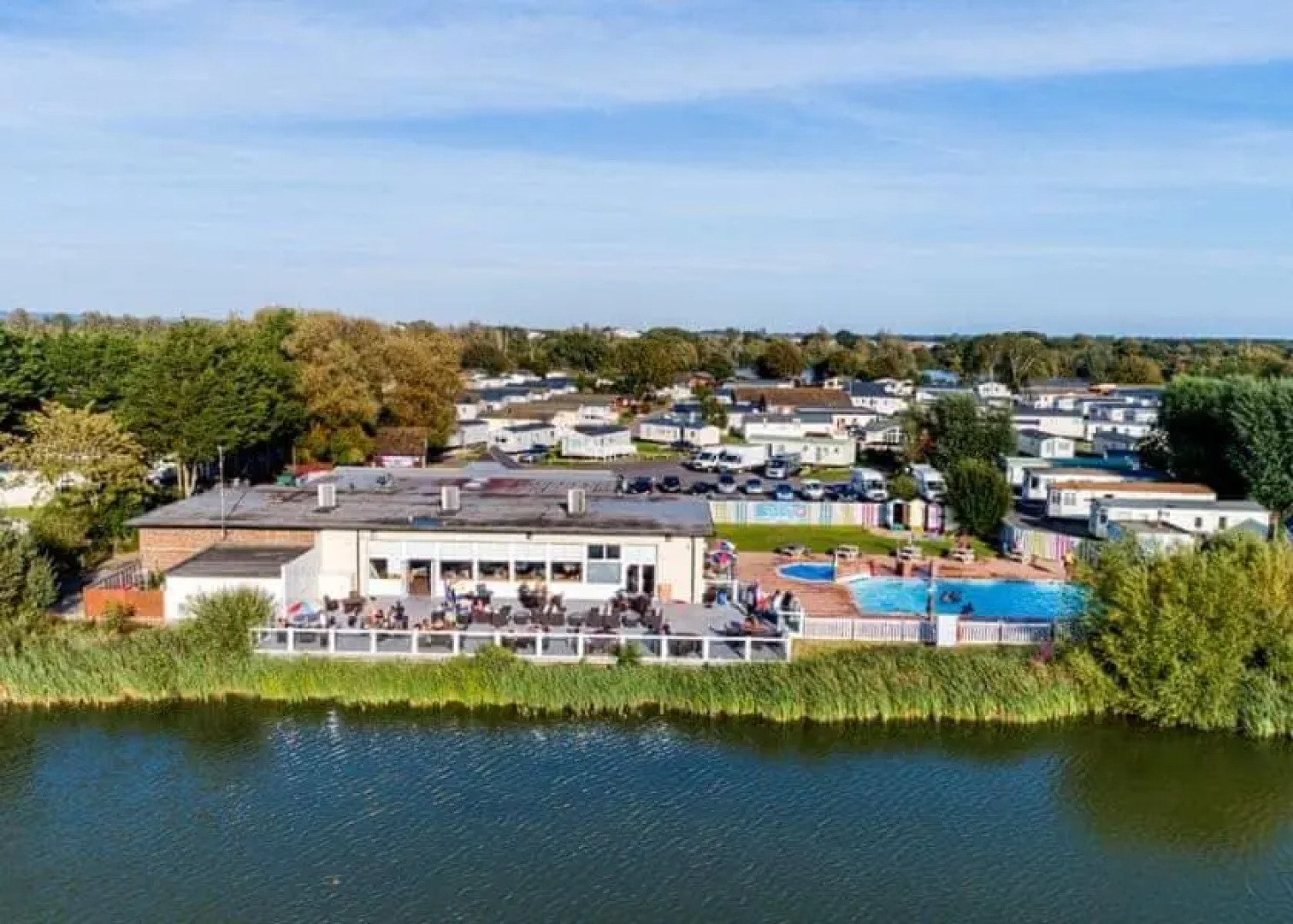 Delightful 6 Berth Holiday Home with Decking Area