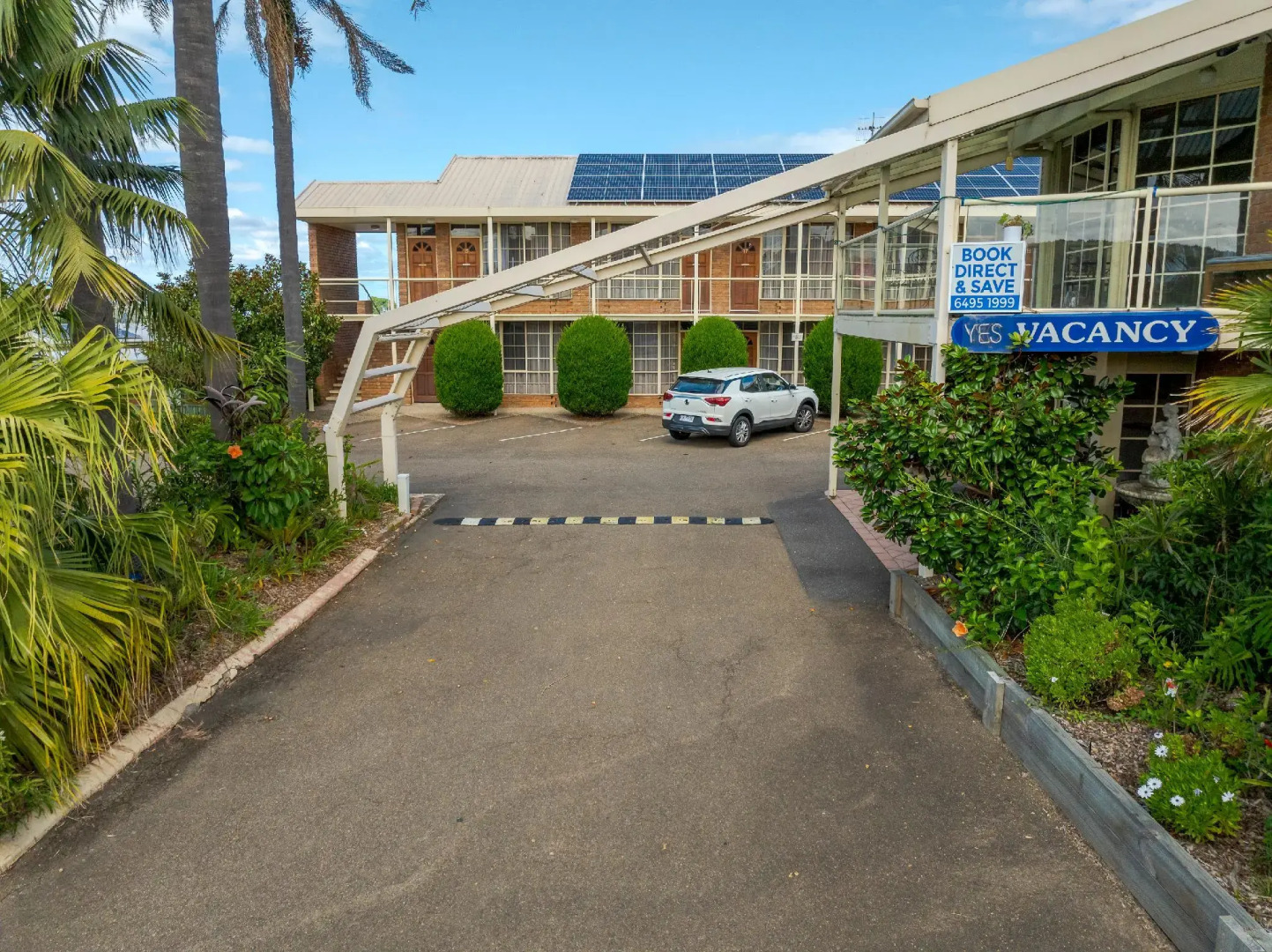 Sapphire Waters Motor Inn