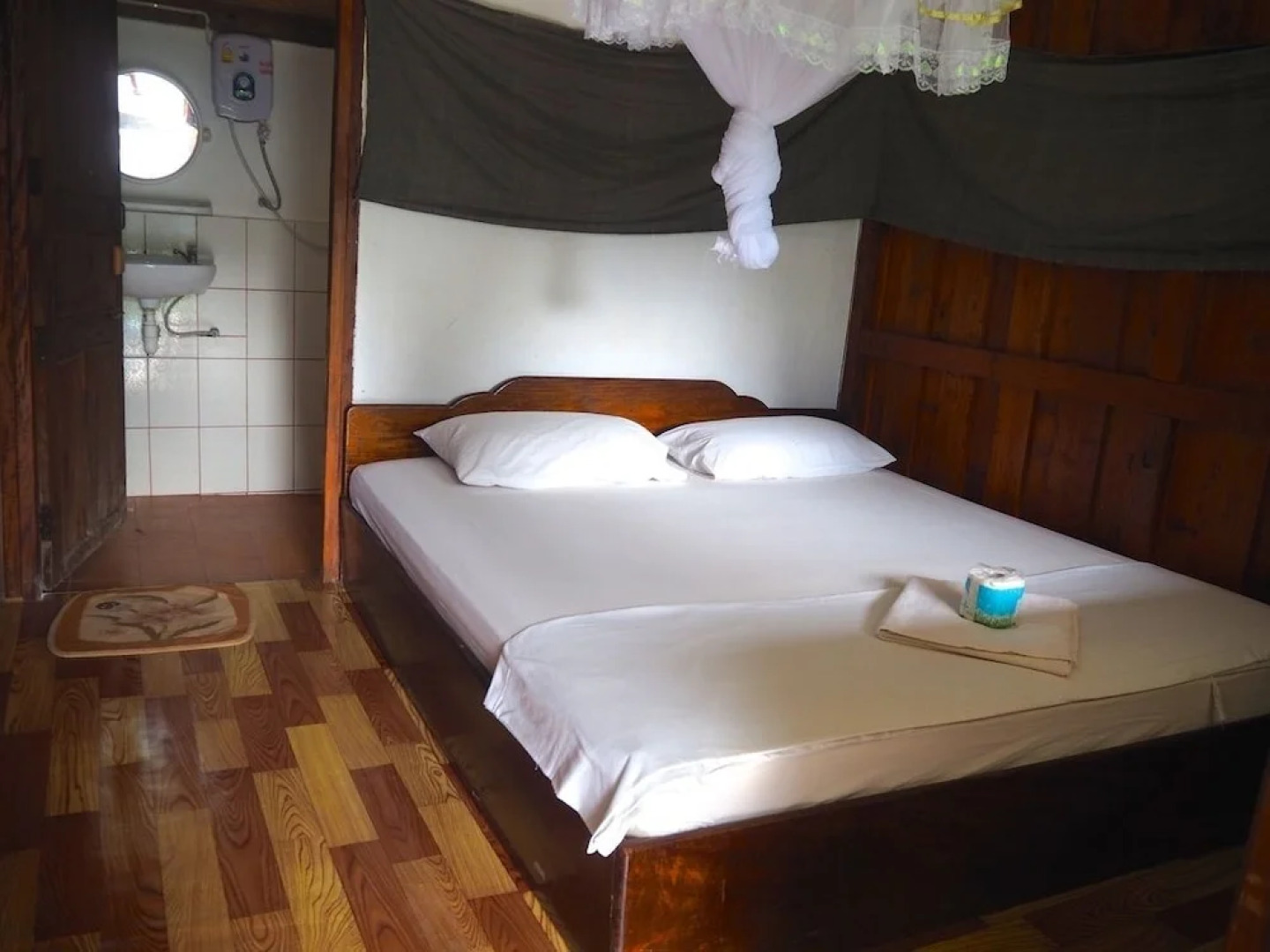 Riverview Bungalows & GH