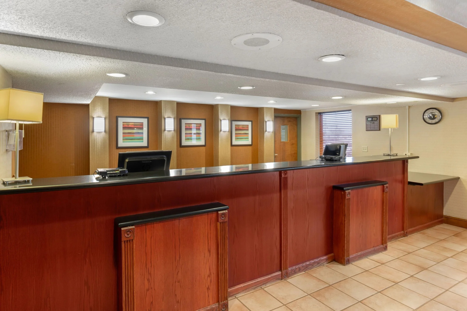 Holiday Inn Express Chicago-Downers Grove by IHG