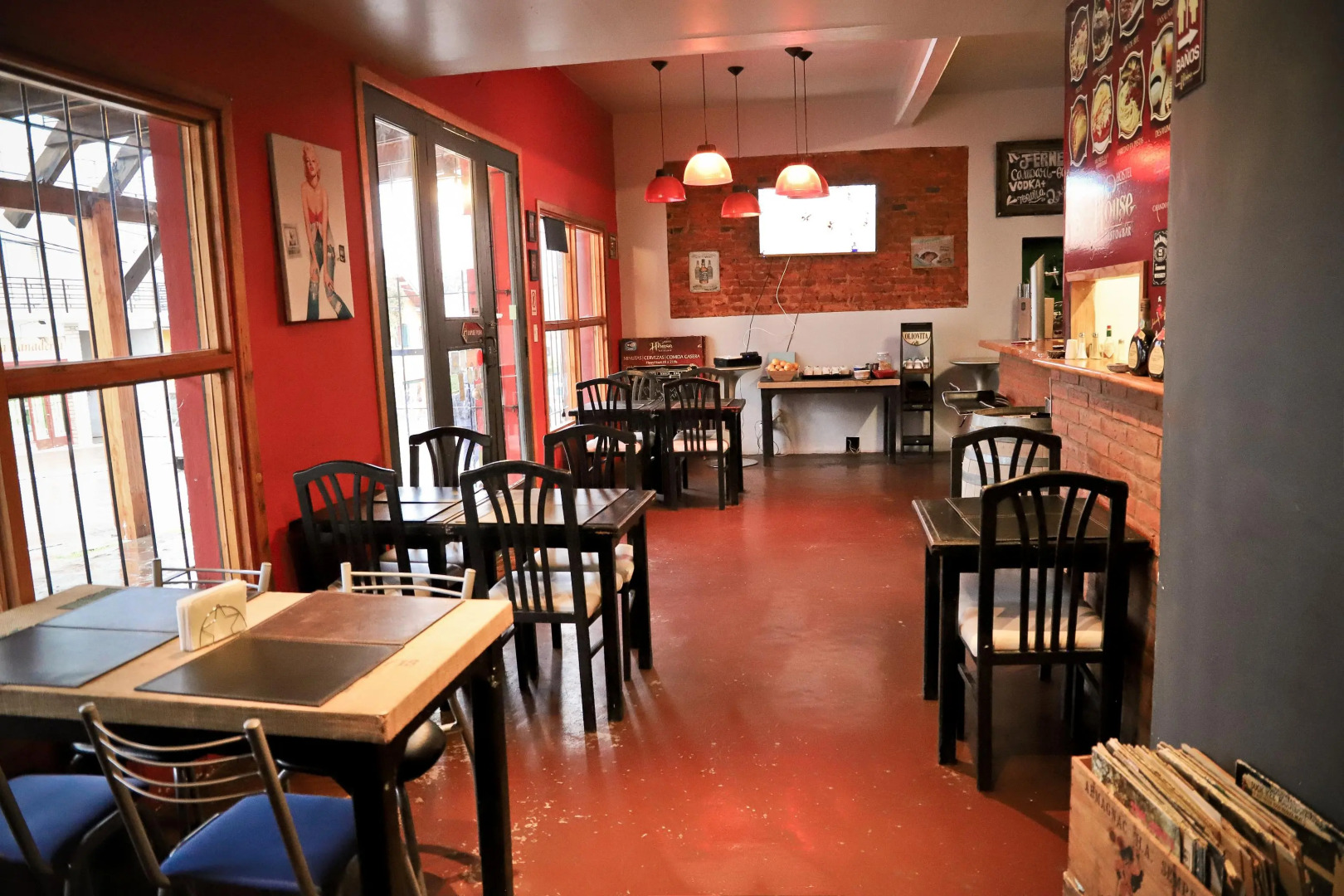 The House Hostel Resto & Bar Bariloche