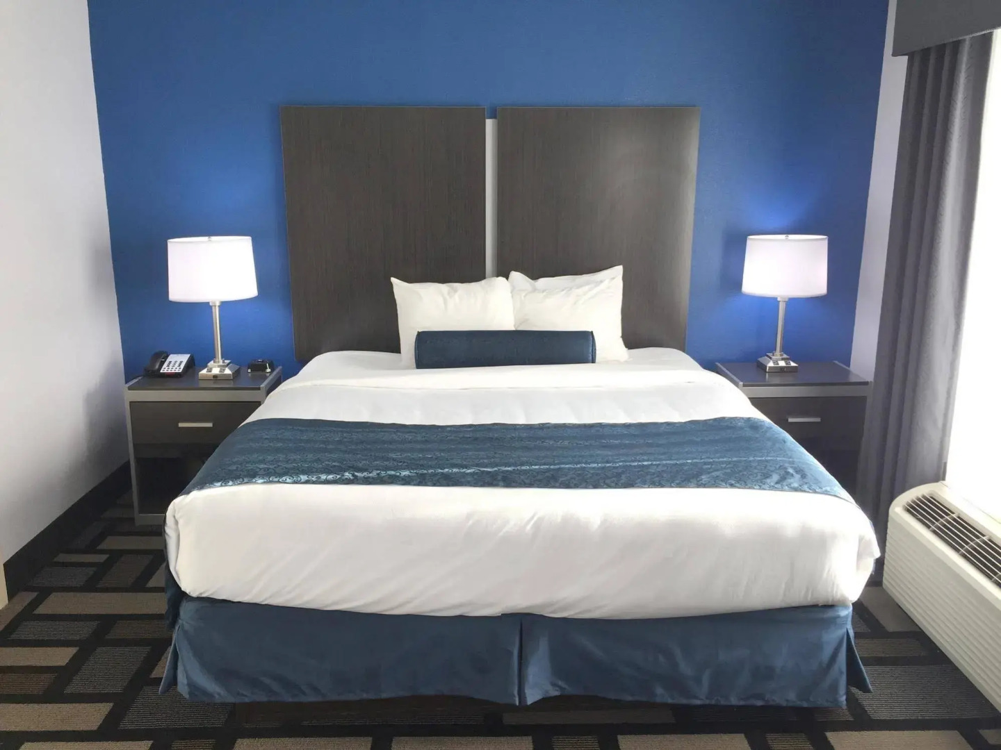 Best Western Plus Birmingham Inn & Suites