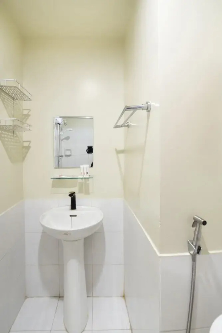 Oyo 148 Gbs Properties Centropolis