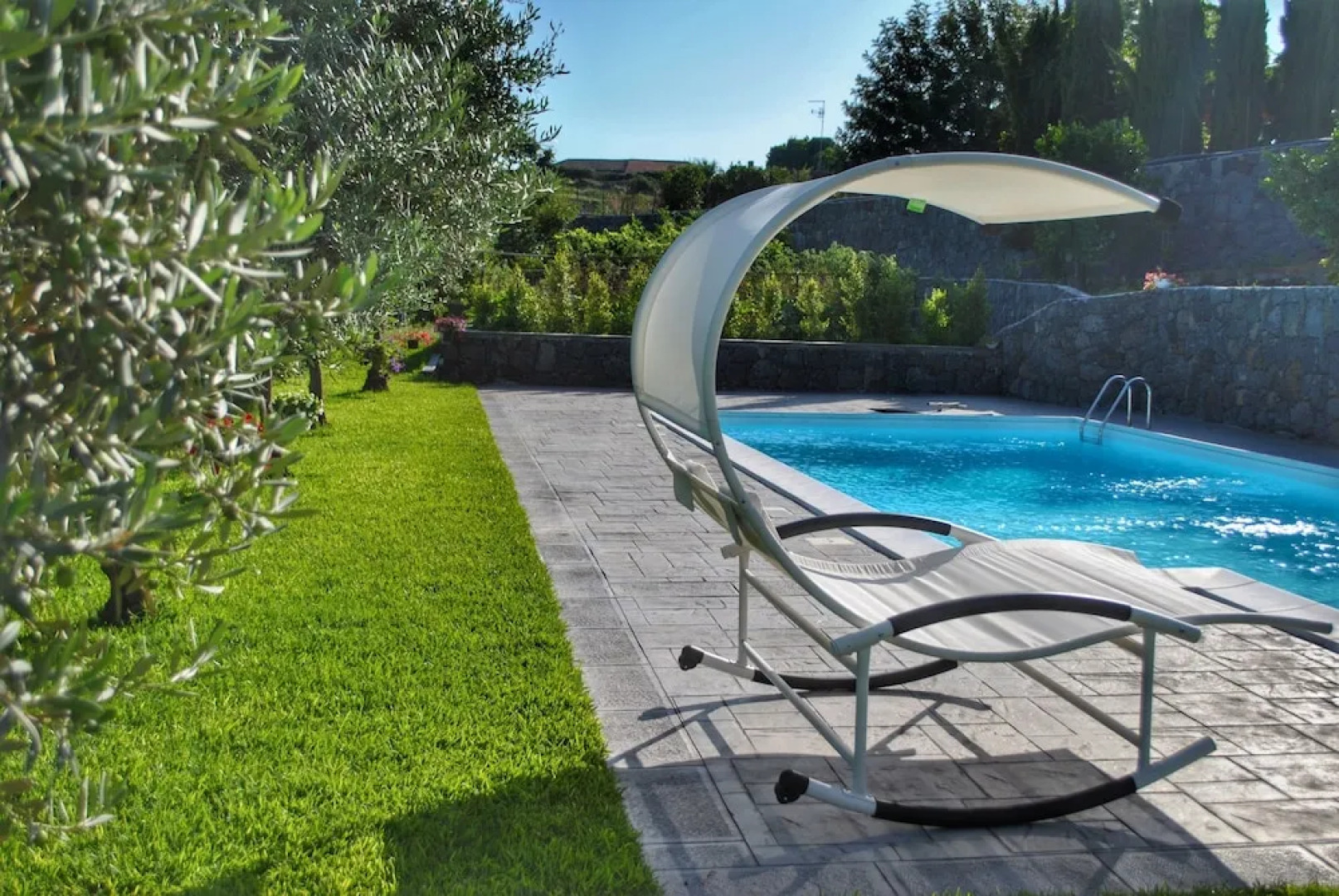 Villa Dedalisa by holidayngo