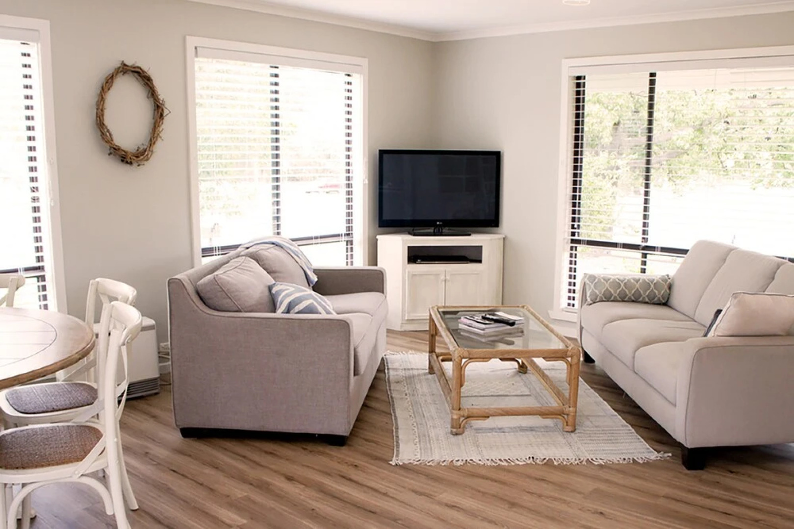 Charlottes Honor - River & Golf Cottage