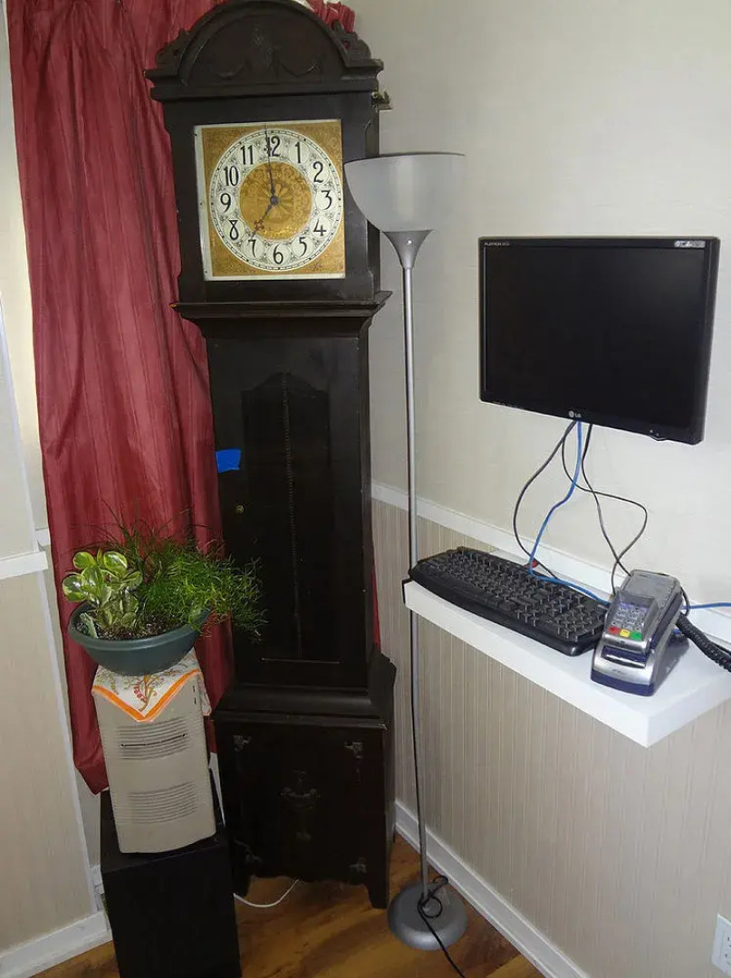 Manor Hostel B&B & Hotel