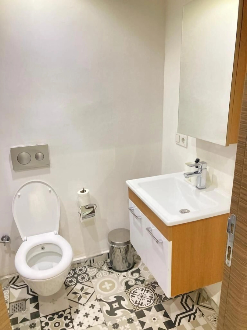 The Nar Suit & Apart