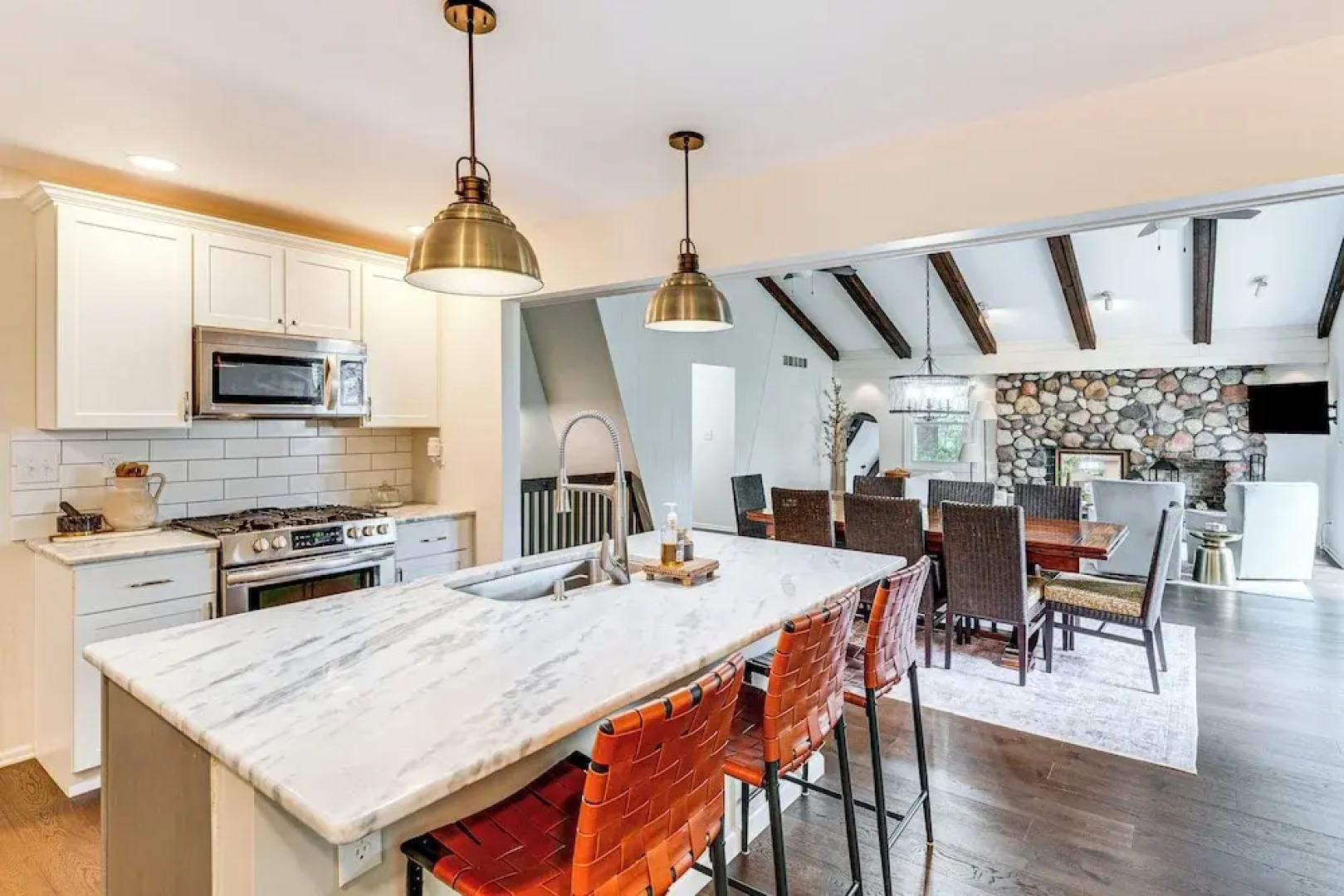 Geneva Lake Adventures: Family Retreat w/ Patio