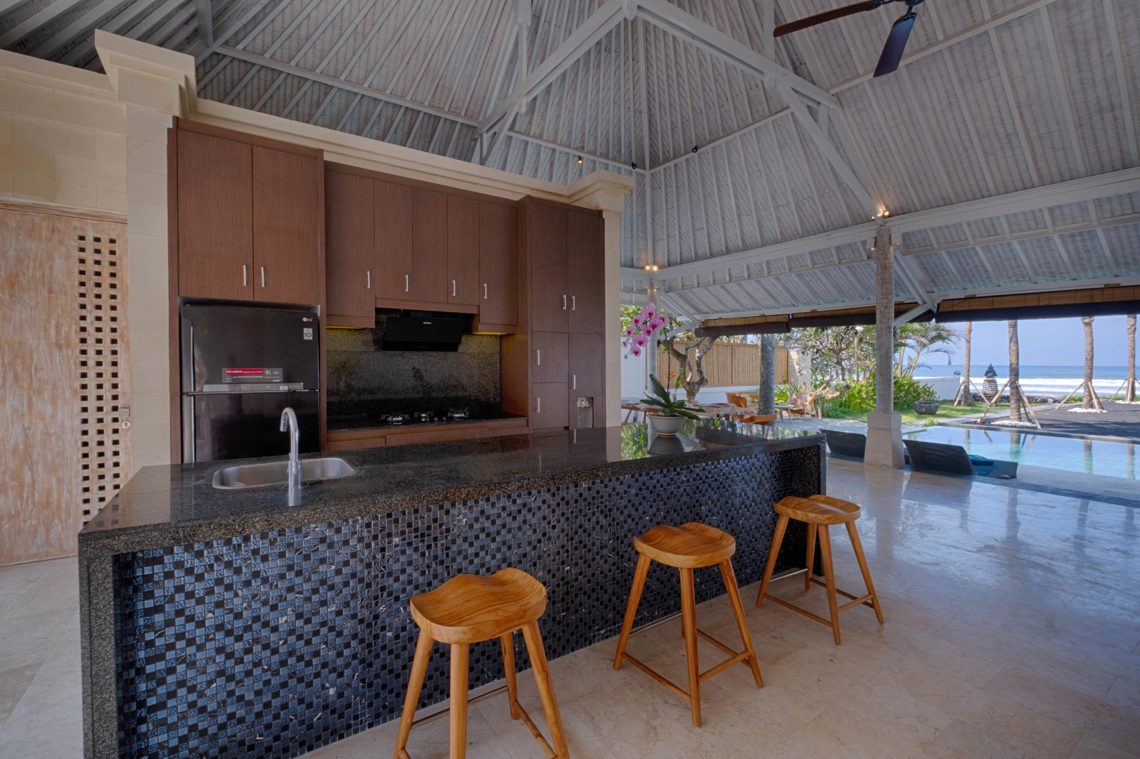 Kutus Kutus Saba Beach Villa