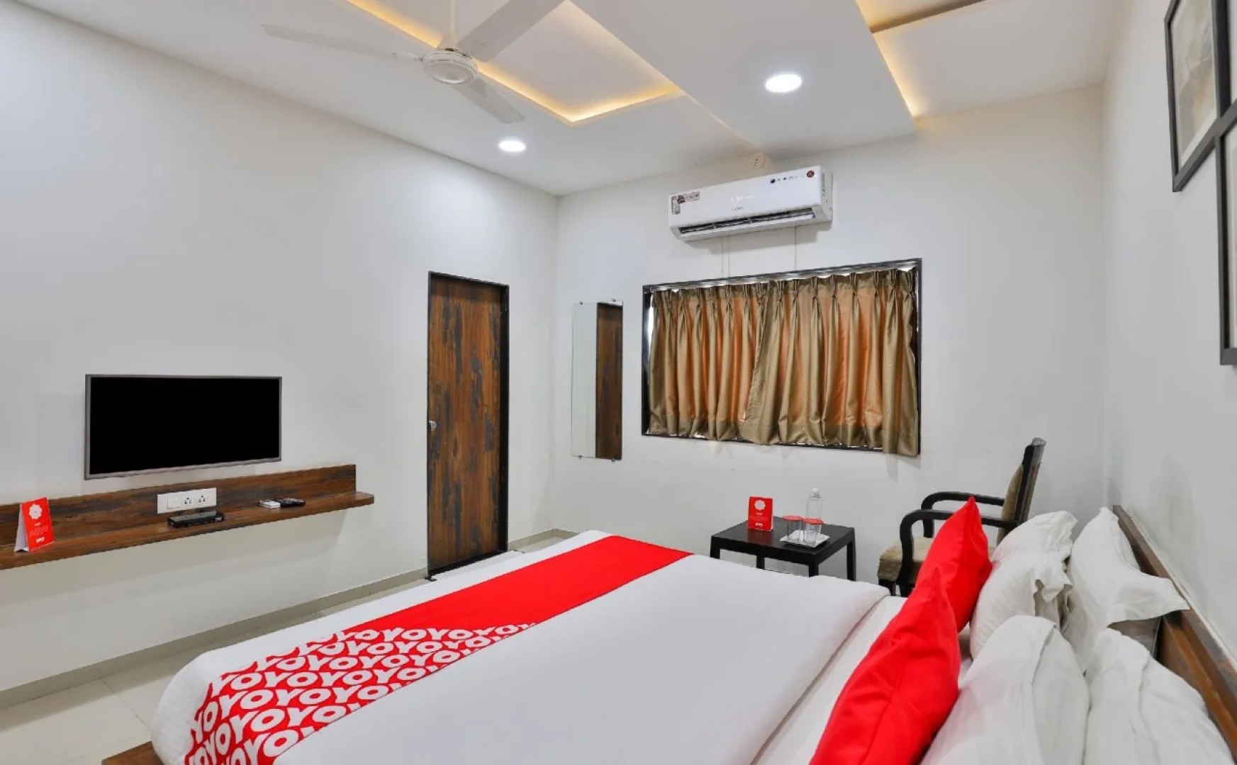 The Grand President By OYO Rooms