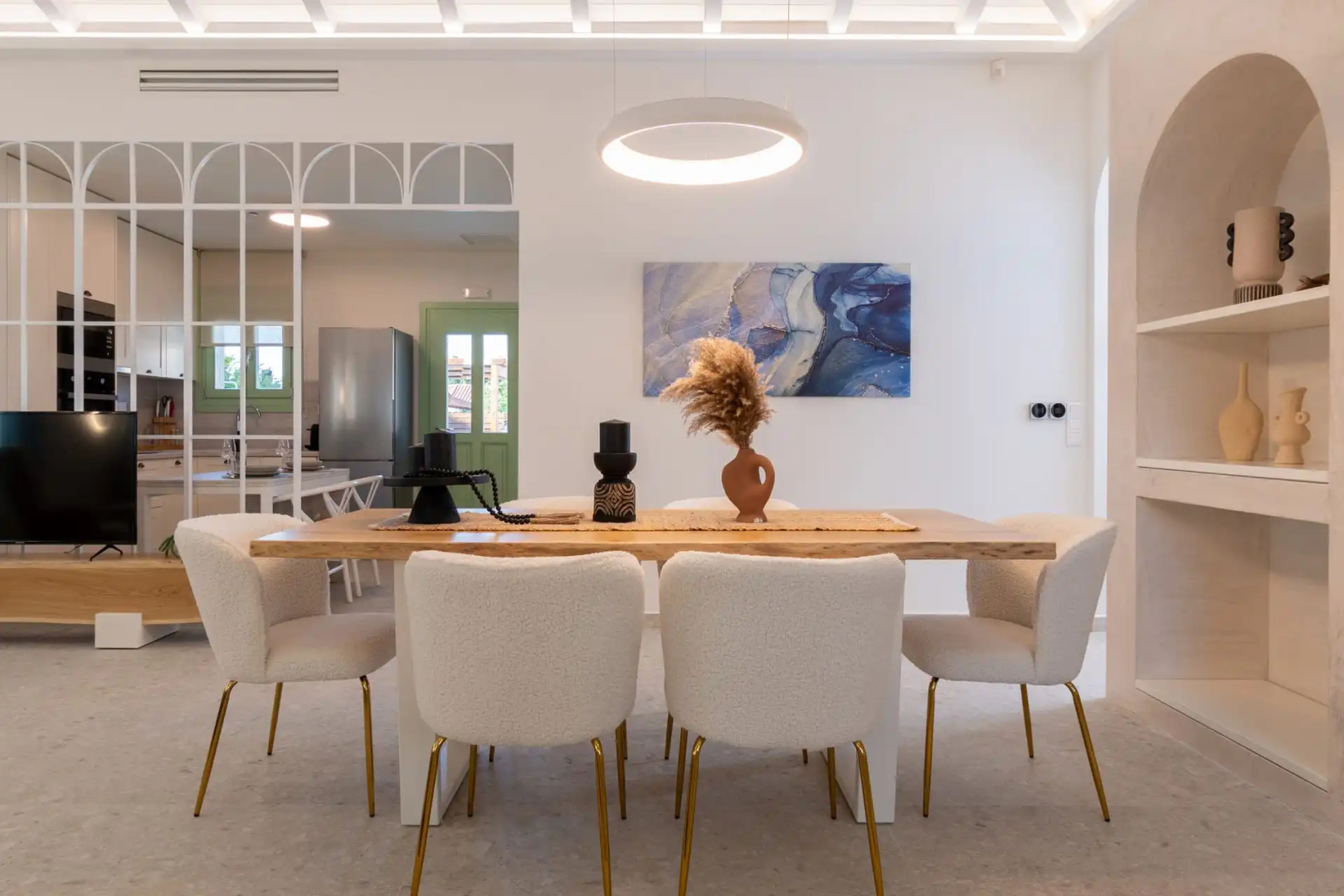 Pnoe Luxury Villa