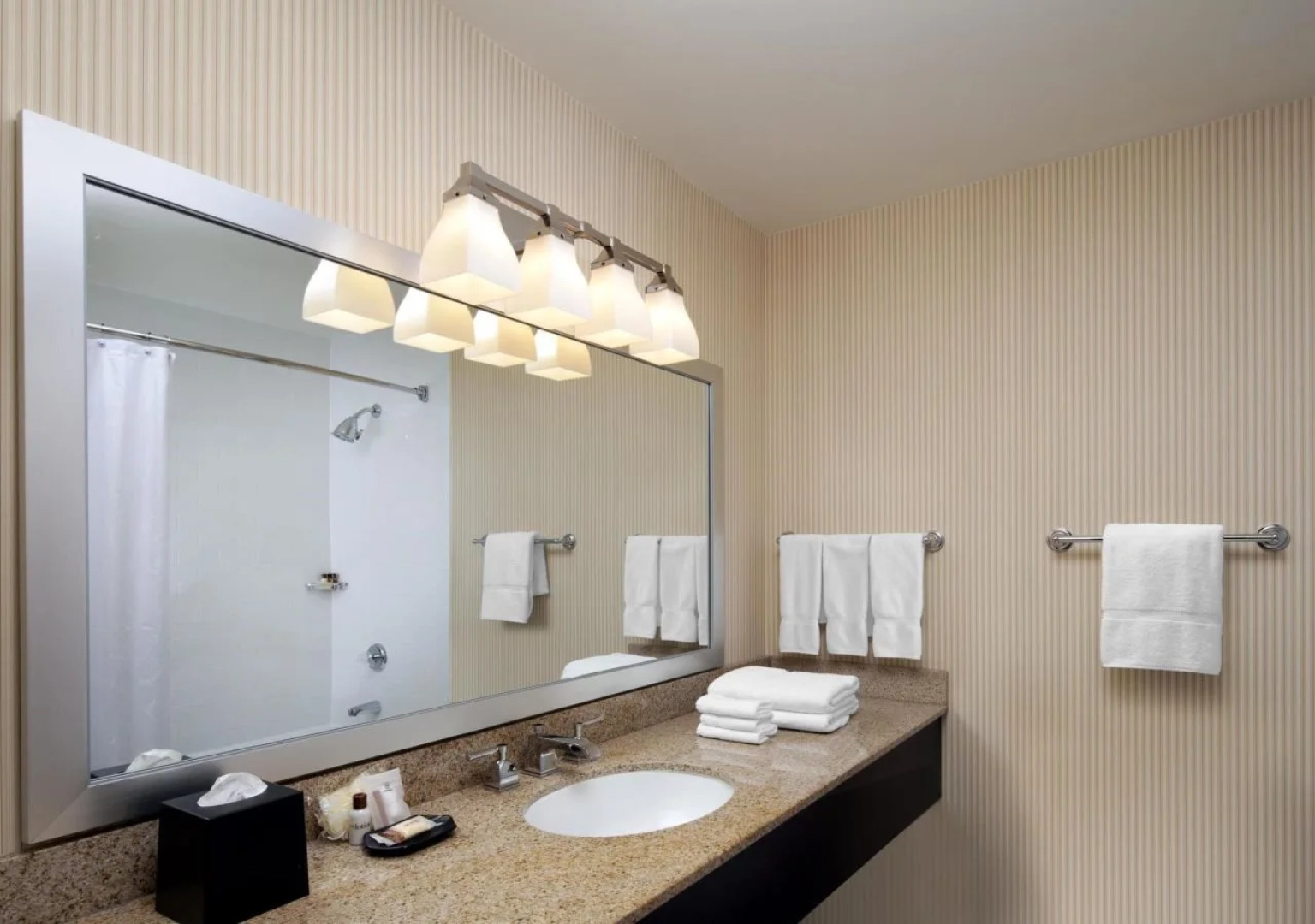 Treehouse Hotel Silicon Valley