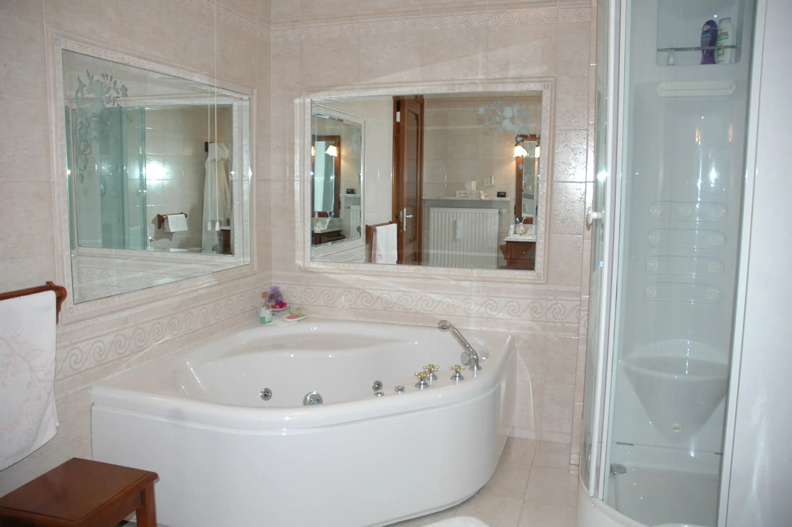 Al Vecchio Glicine - Bed & Breakfast