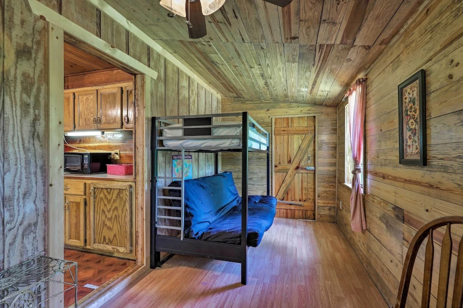 Secluded Cabin w/ Pond ~ 37 Mi to Gulf Coast!