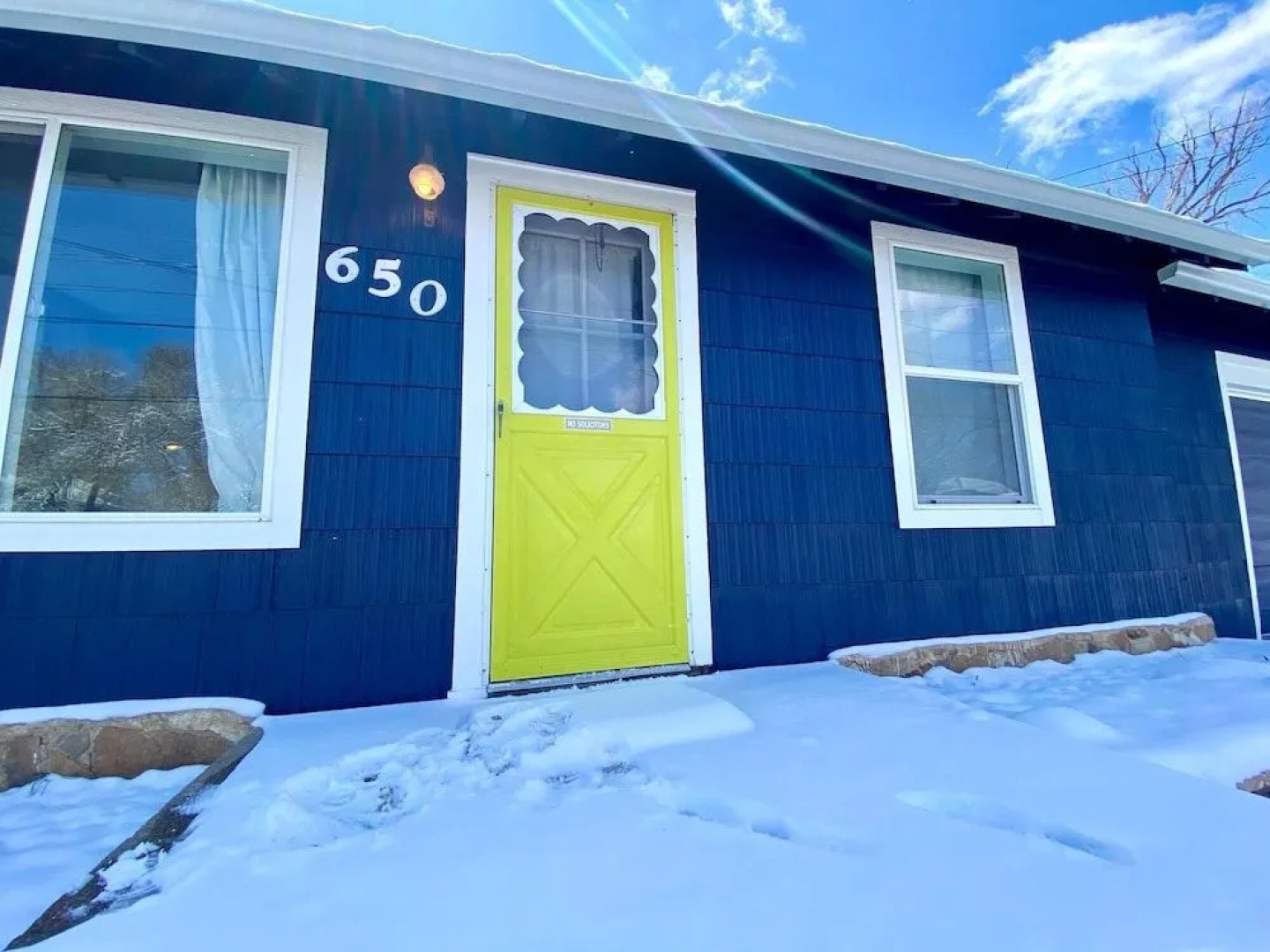 Adorable Bungalow Near Downtown Loveland!